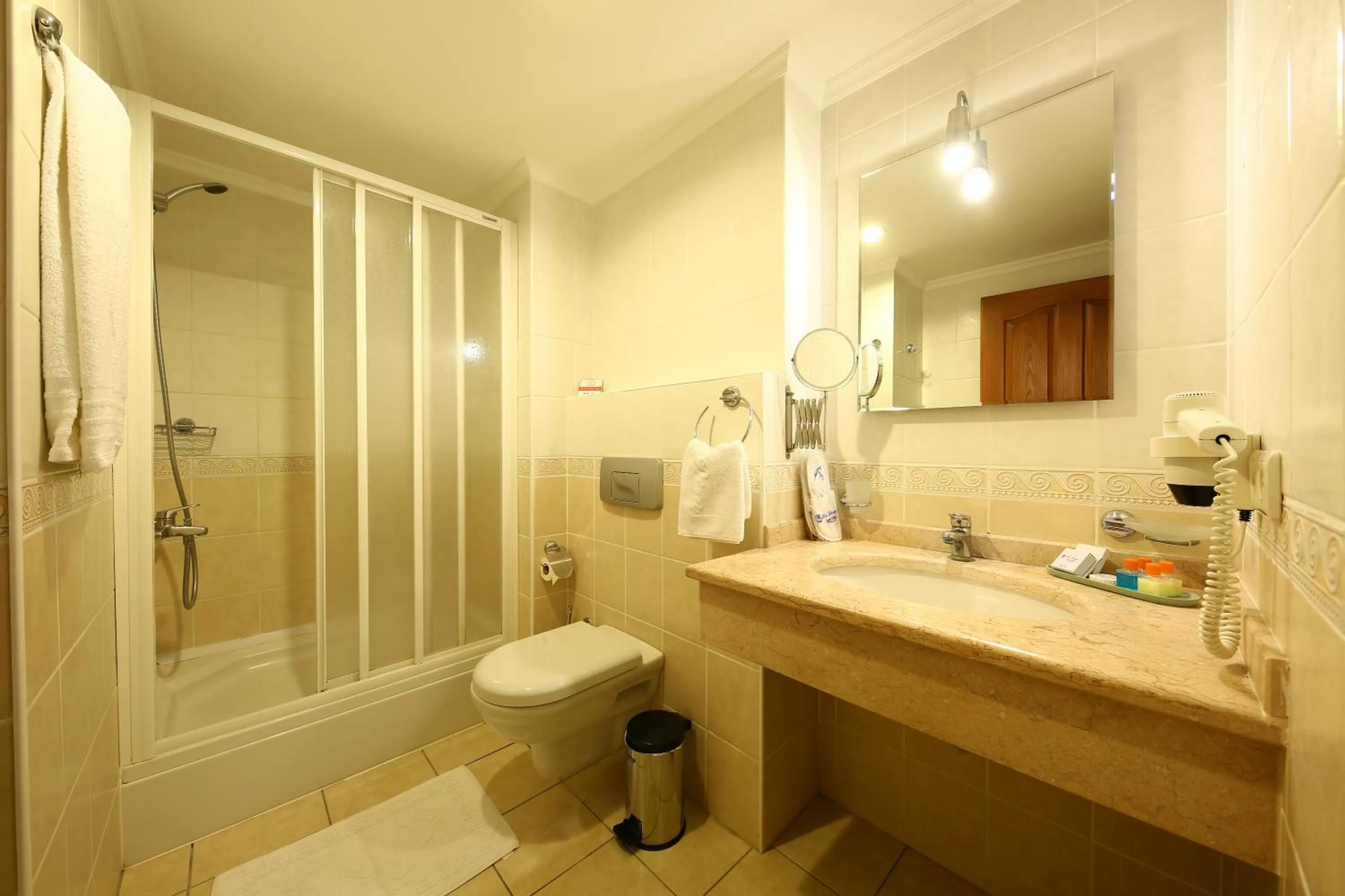 Shower in Mr. Dim Exclusive Apart Hotel