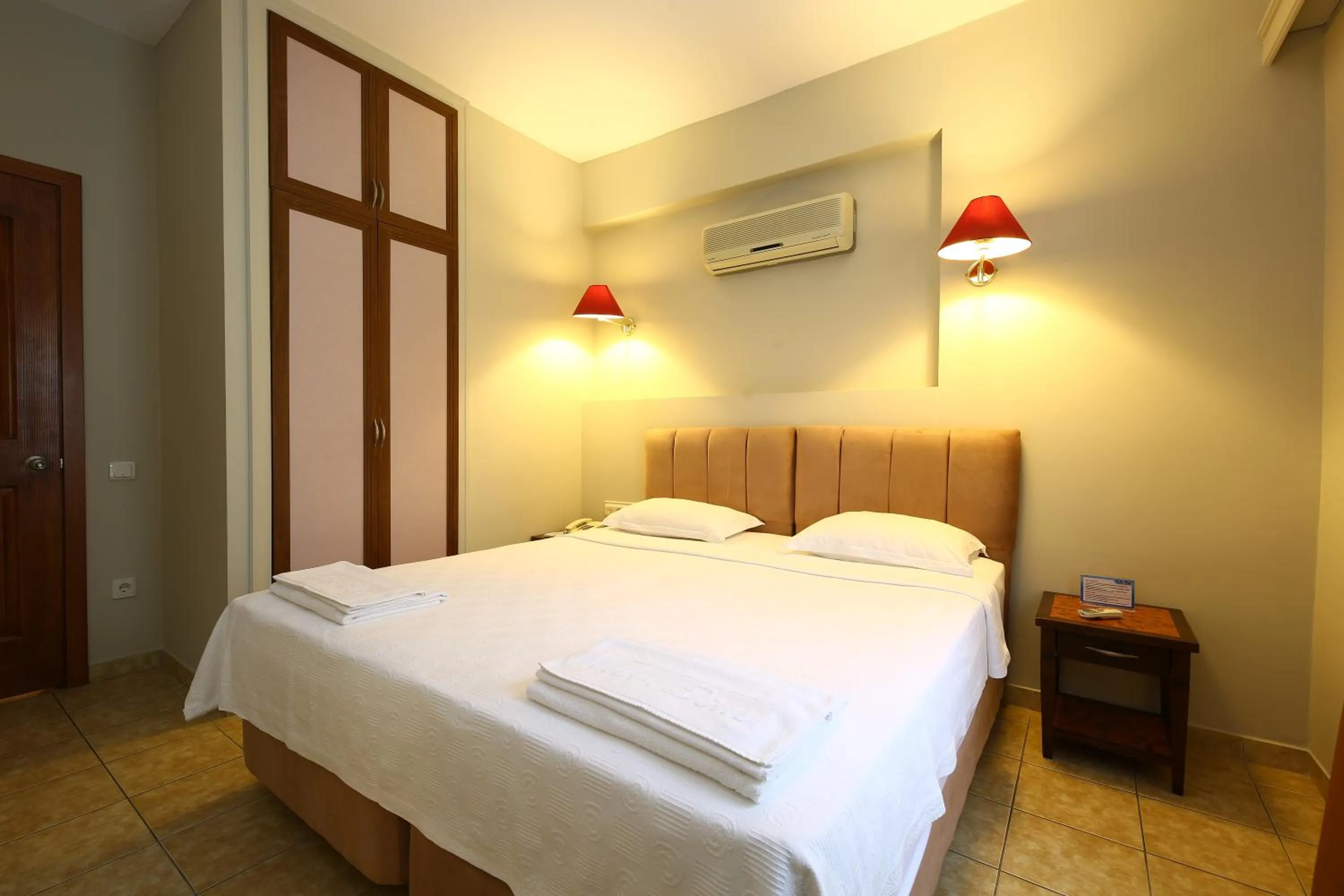 Bedroom, Bed in Mr. Dim Exclusive Apart Hotel