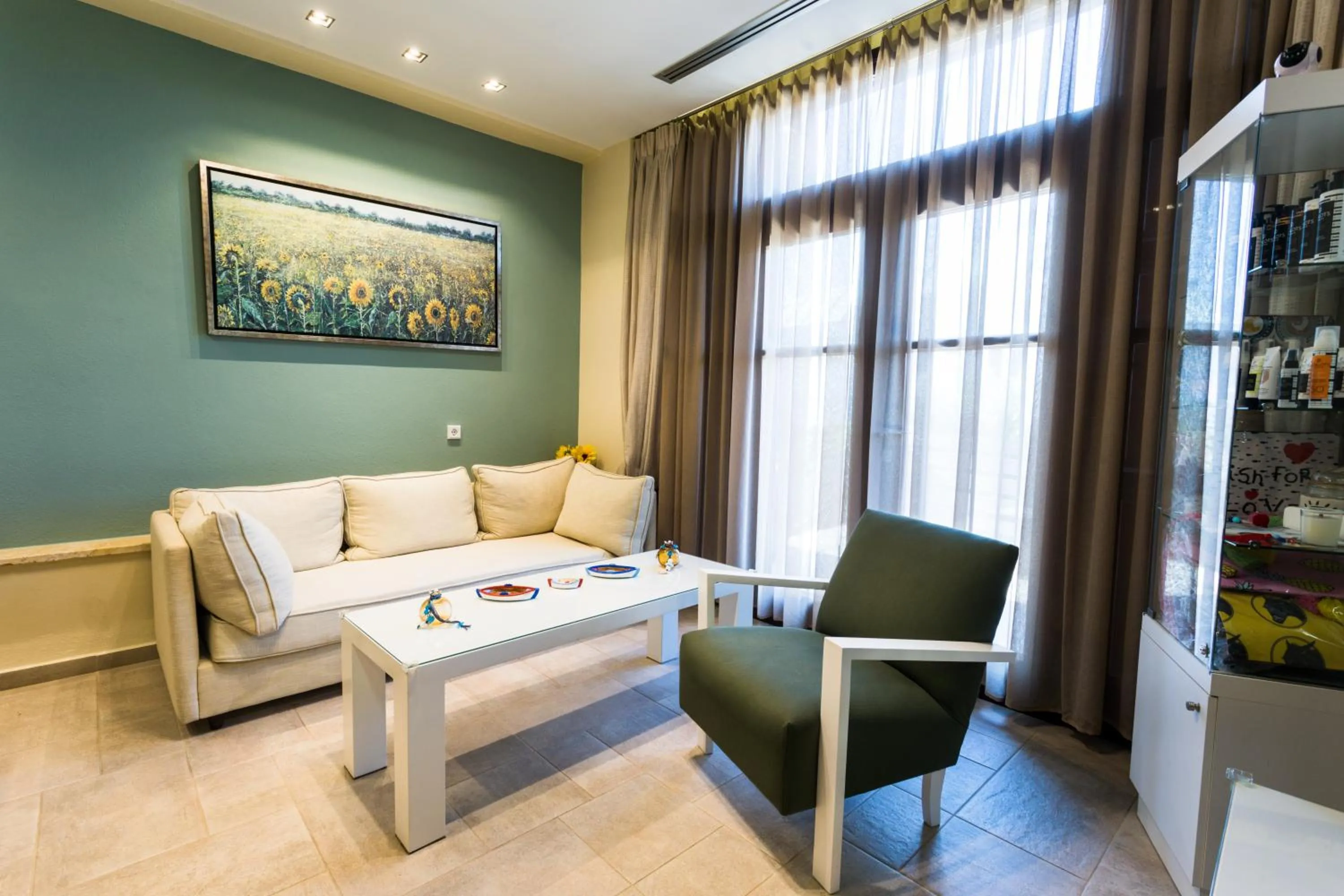 Living room in Helianthus Guesthouse