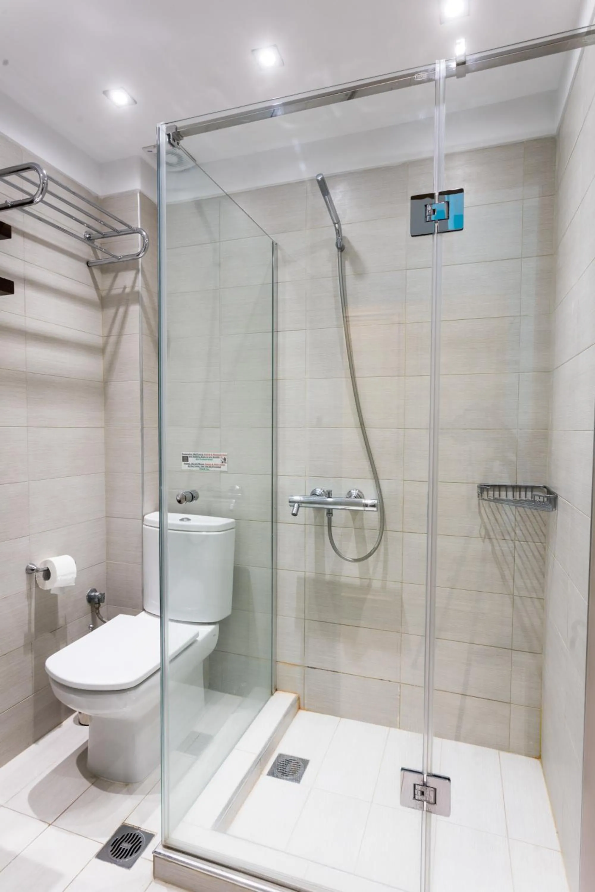 Shower in Helianthus Guesthouse
