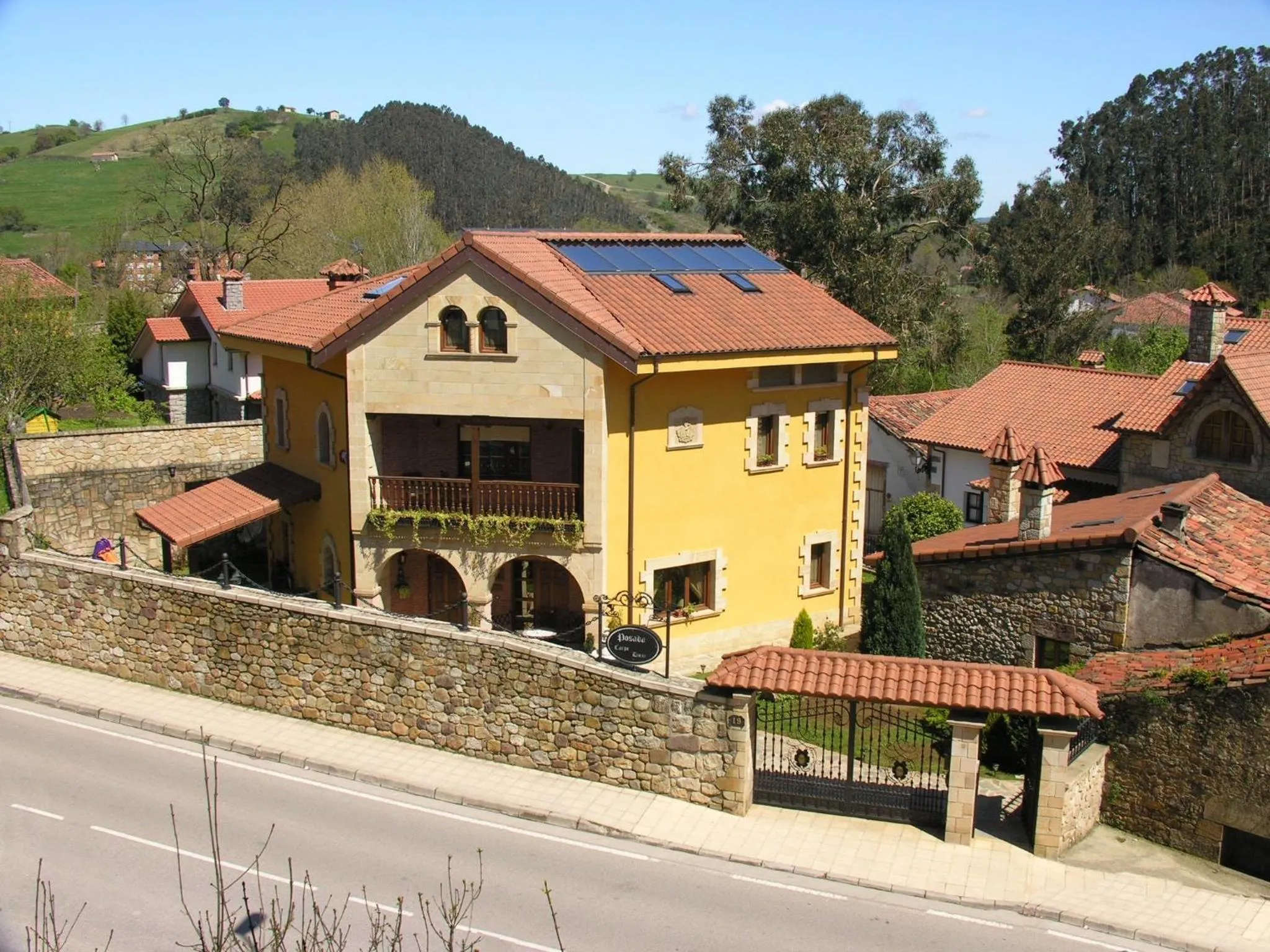 Facade/entrance in Posada Carpe Diem