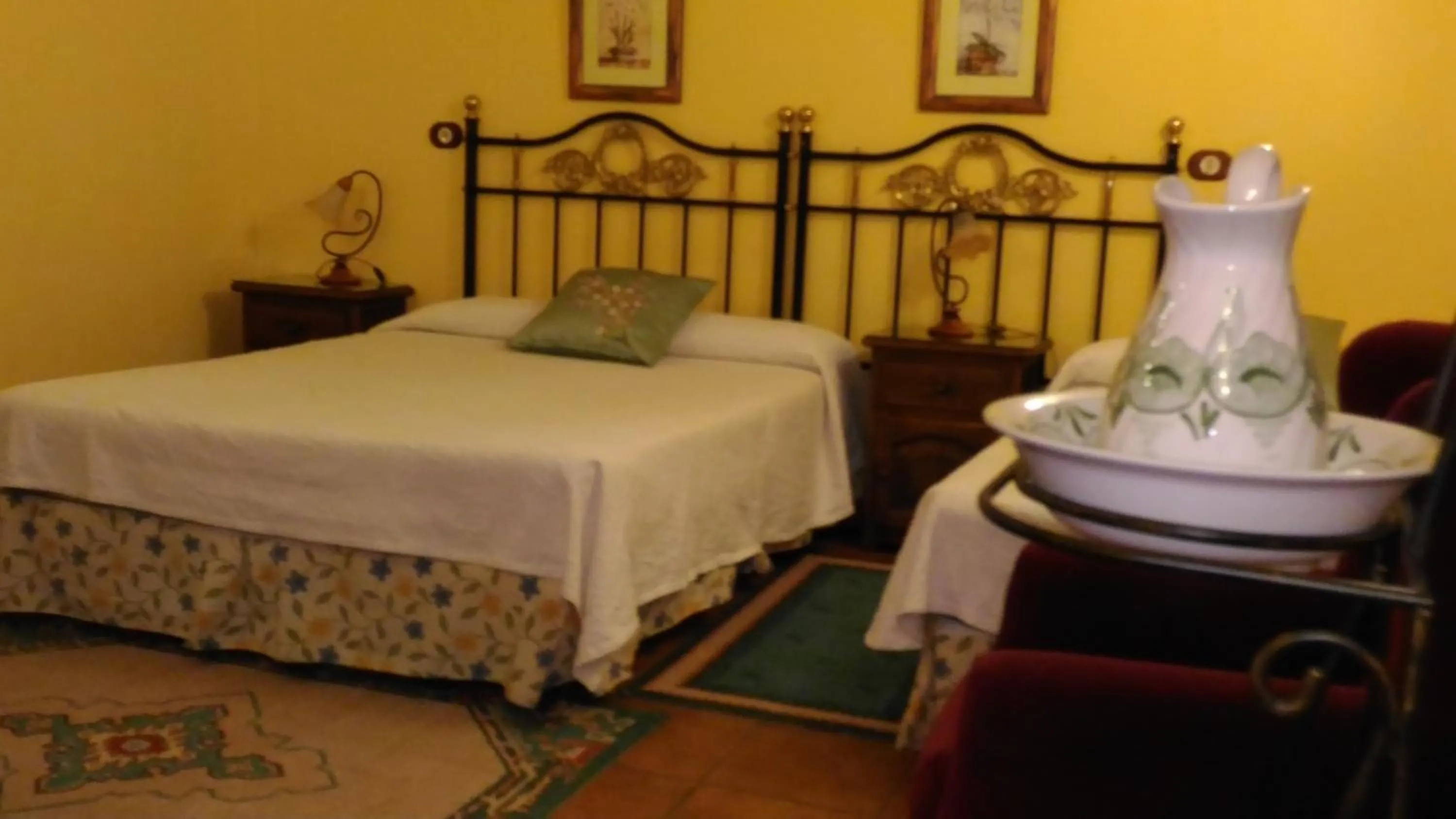 Decorative detail, Bed in Posada Carpe Diem