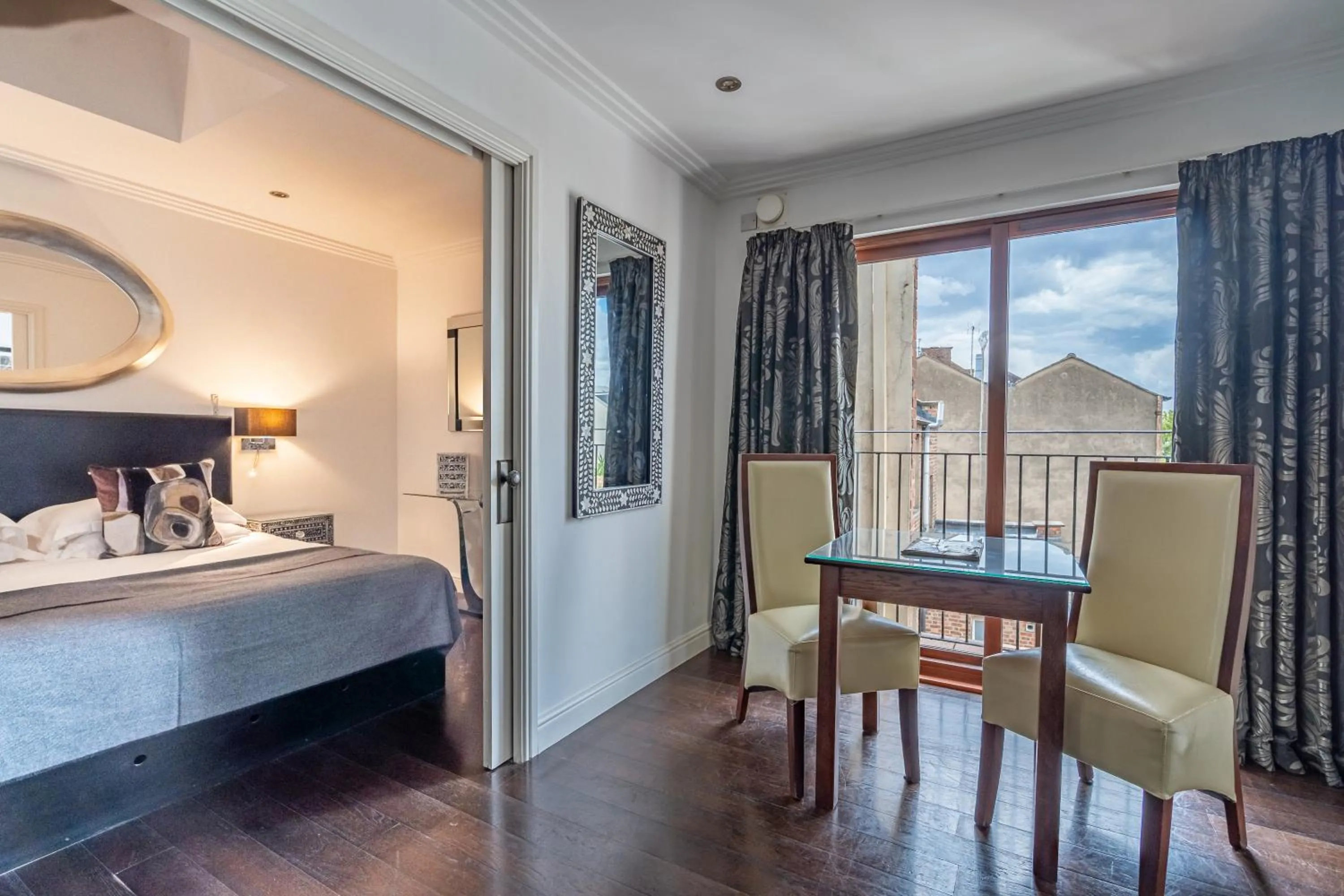 View (from property/room), Bed in Strozzi Palace Suites by Mansley