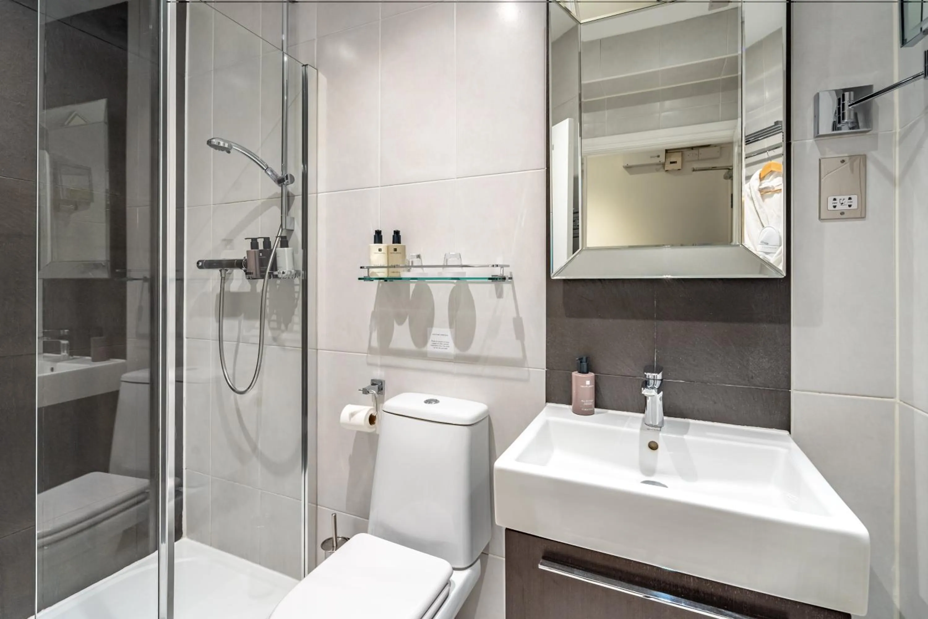 Shower in Strozzi Palace Suites by Mansley