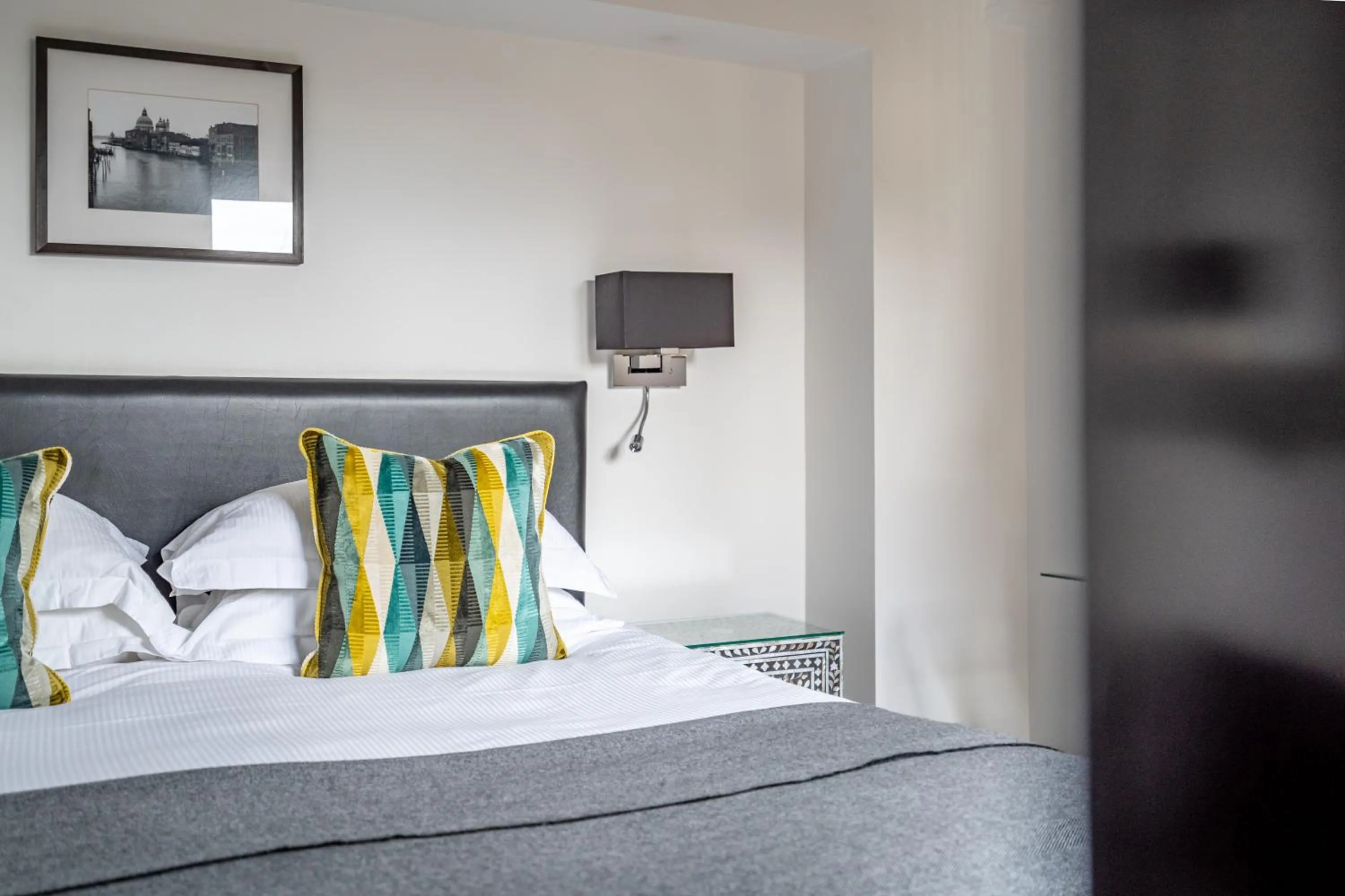 Bedroom, Bed in Strozzi Palace Suites by Mansley