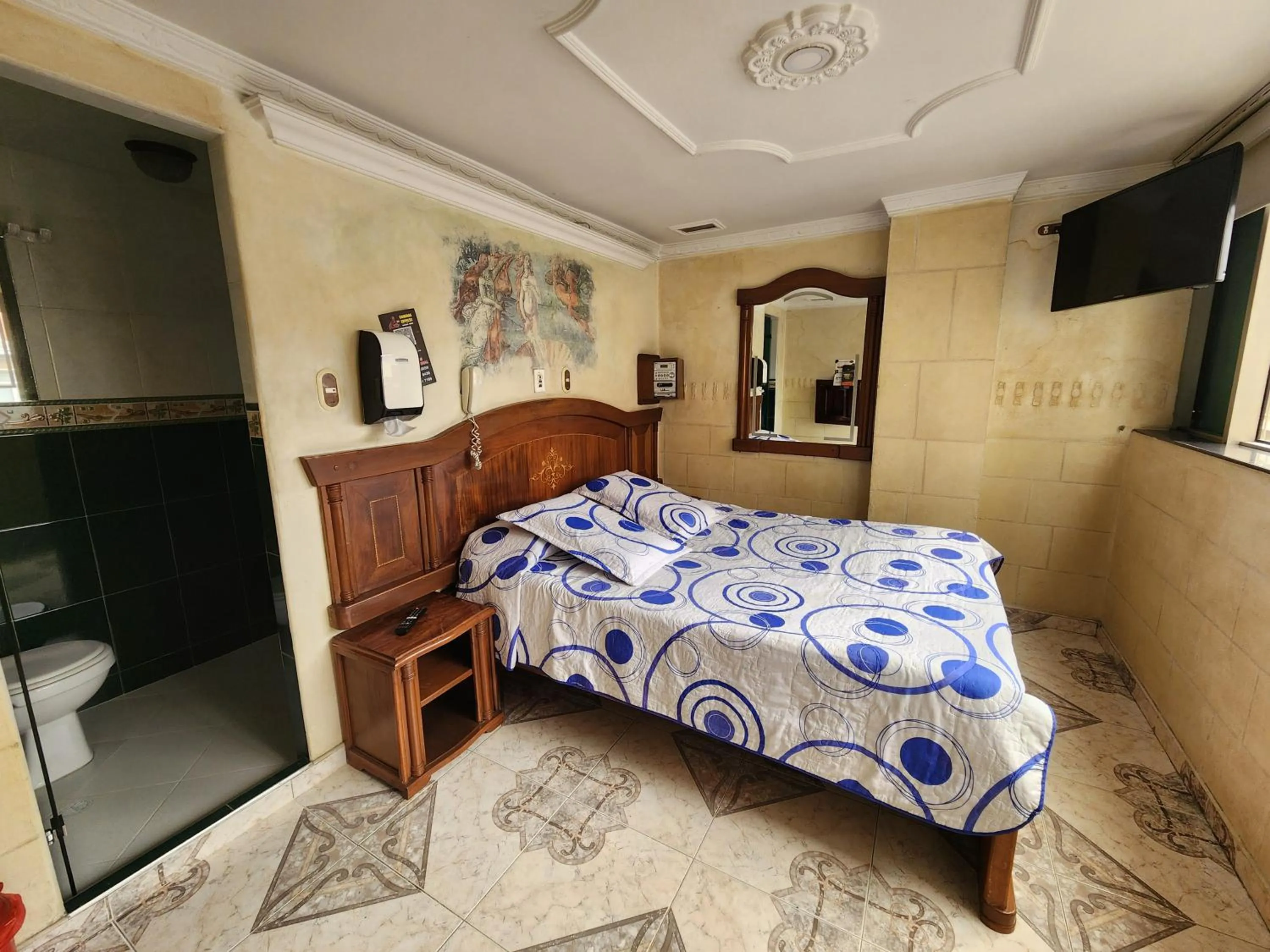 Bed in Motel Piramides De Cristal