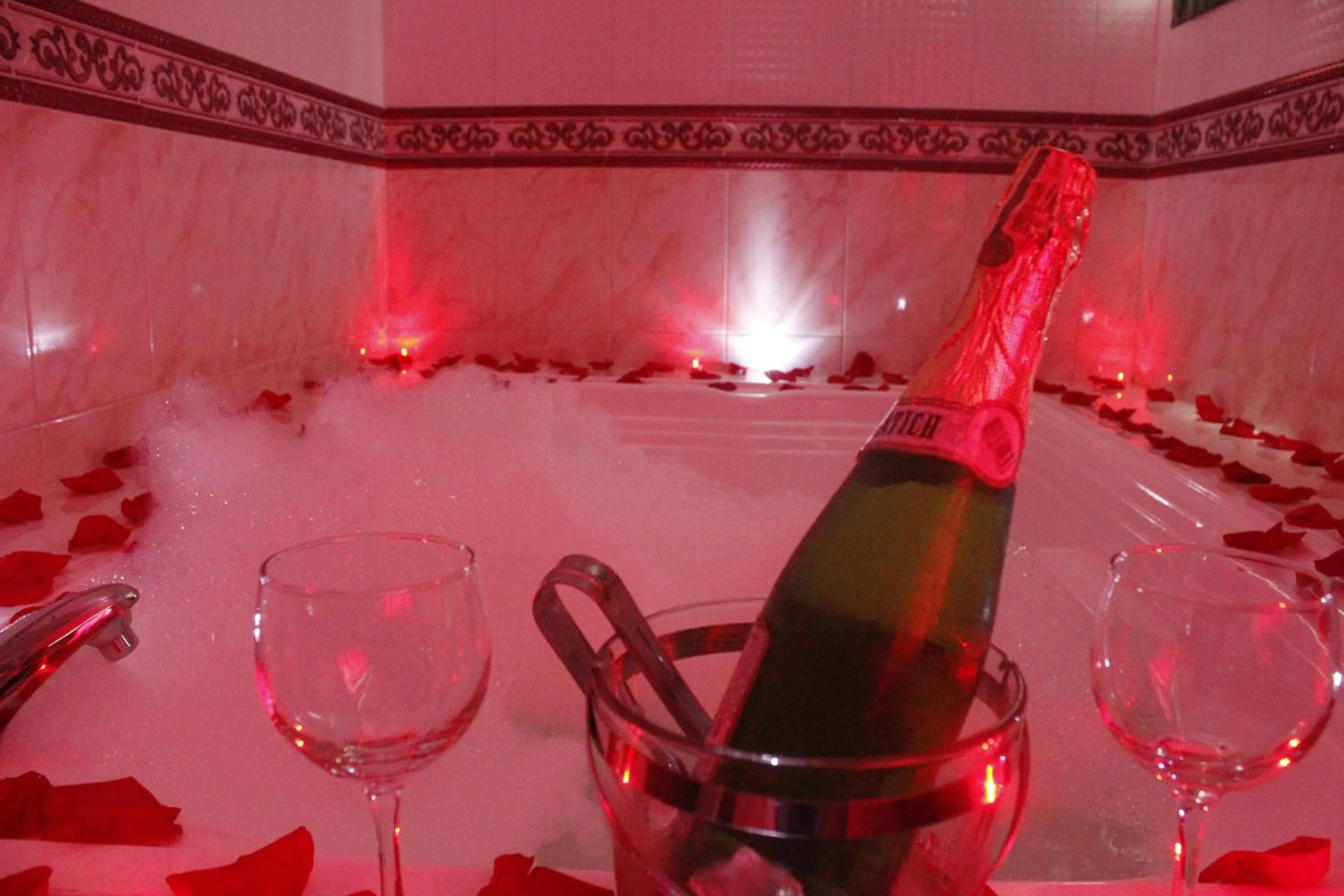 Motel Piramides De Cristal