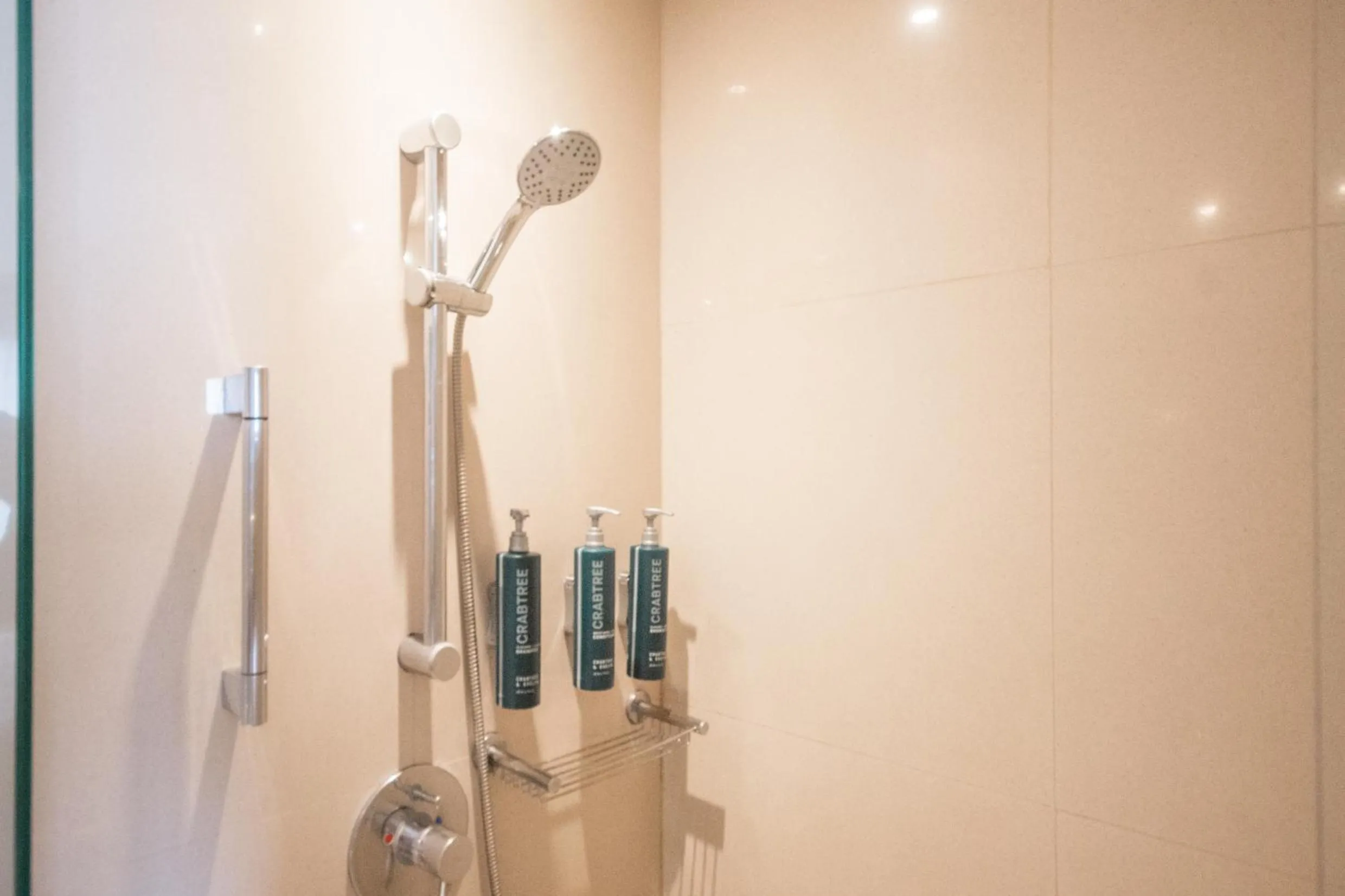 Shower in Pullman Bangkok Grande Sukhumvit