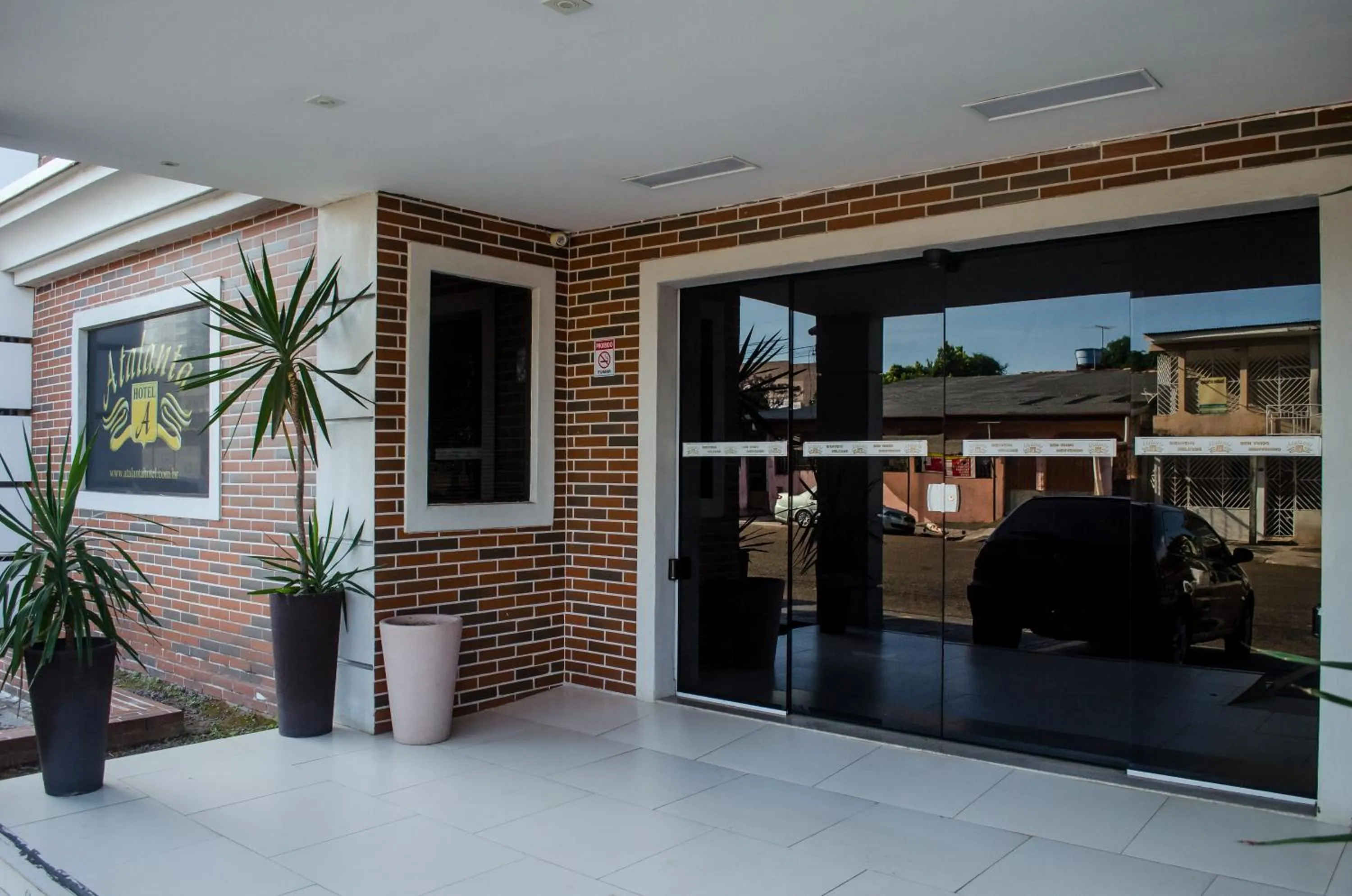Facade/entrance in Atalanta Hotel
