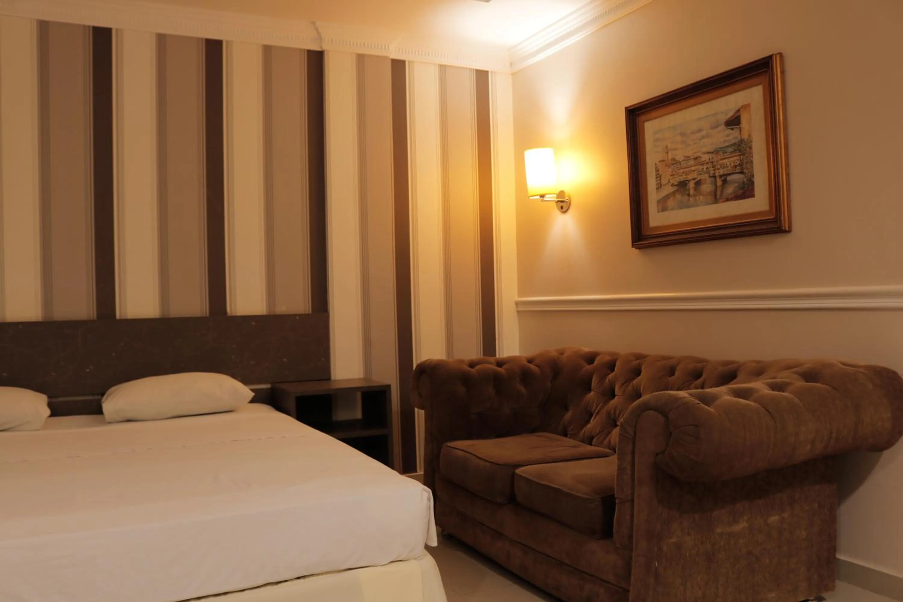 Bed in Atalanta Hotel