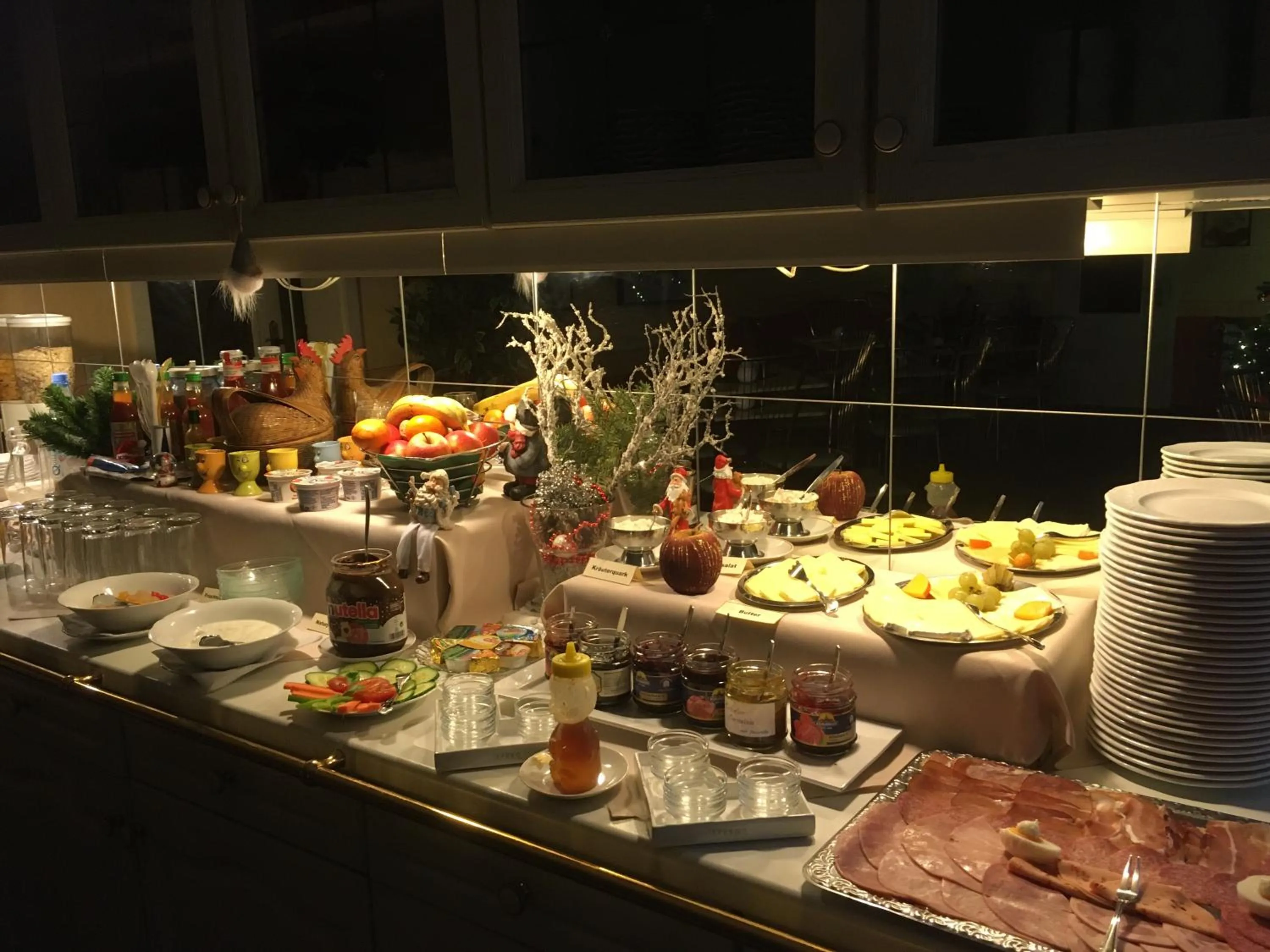 Buffet breakfast in Hotel-Pension Lydia