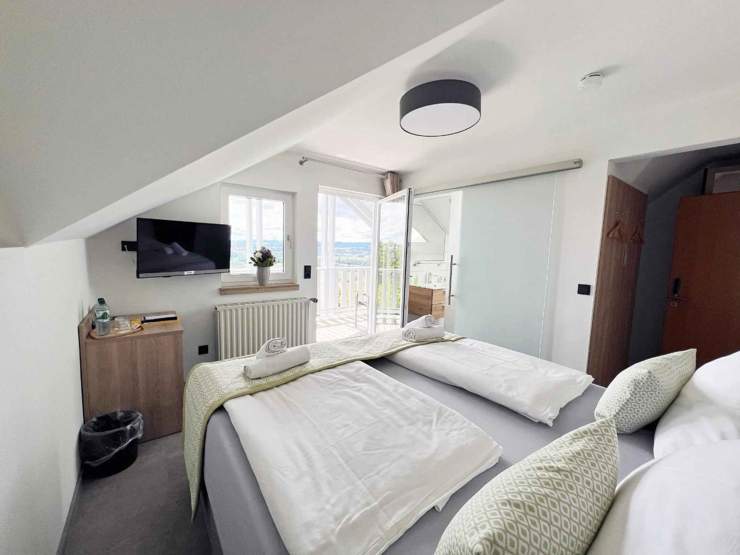 Bed in Inklusions- und Panorama Hotel Kochsberg