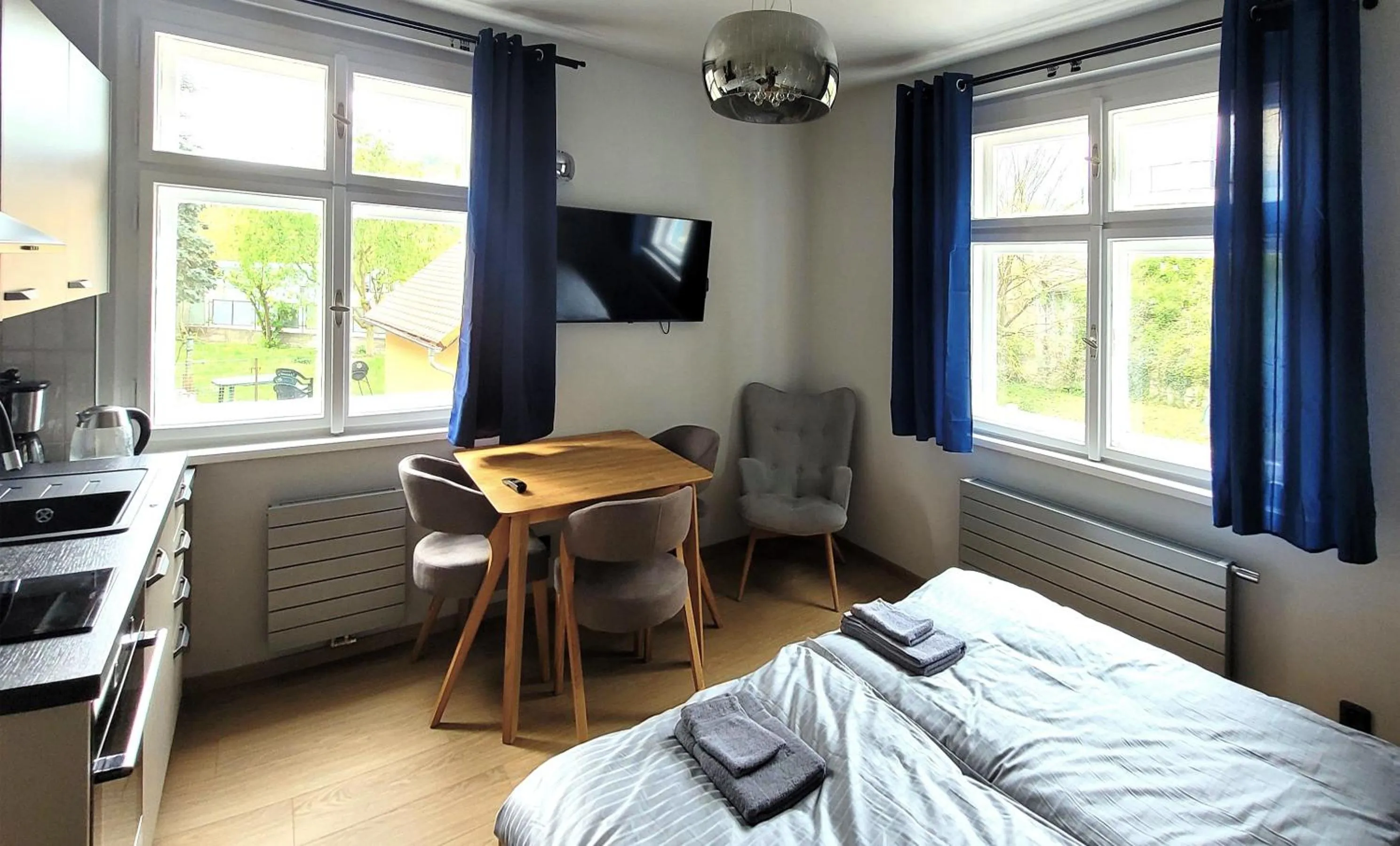 Bedroom, Bed in Bunkr Karlštejn