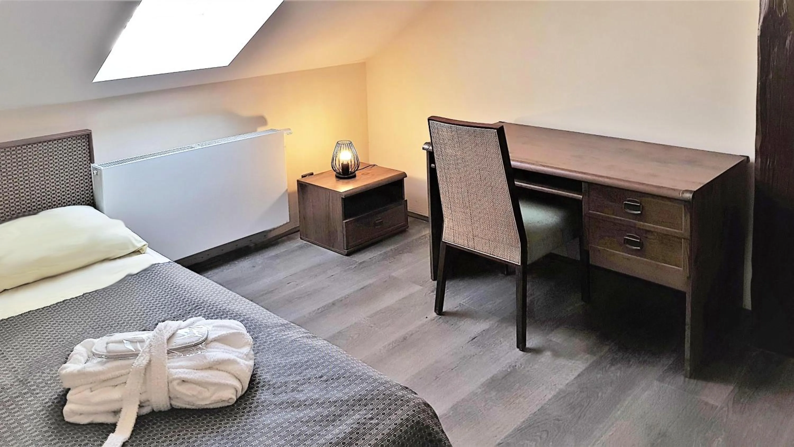 Living room, Bed in Bunkr Karlštejn