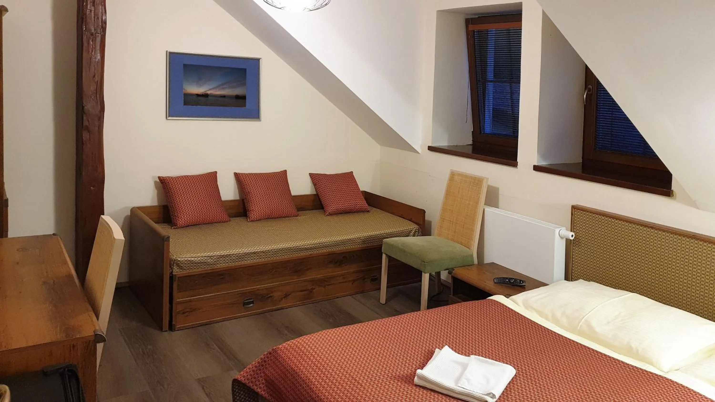 People, Bed in Bunkr Karlštejn