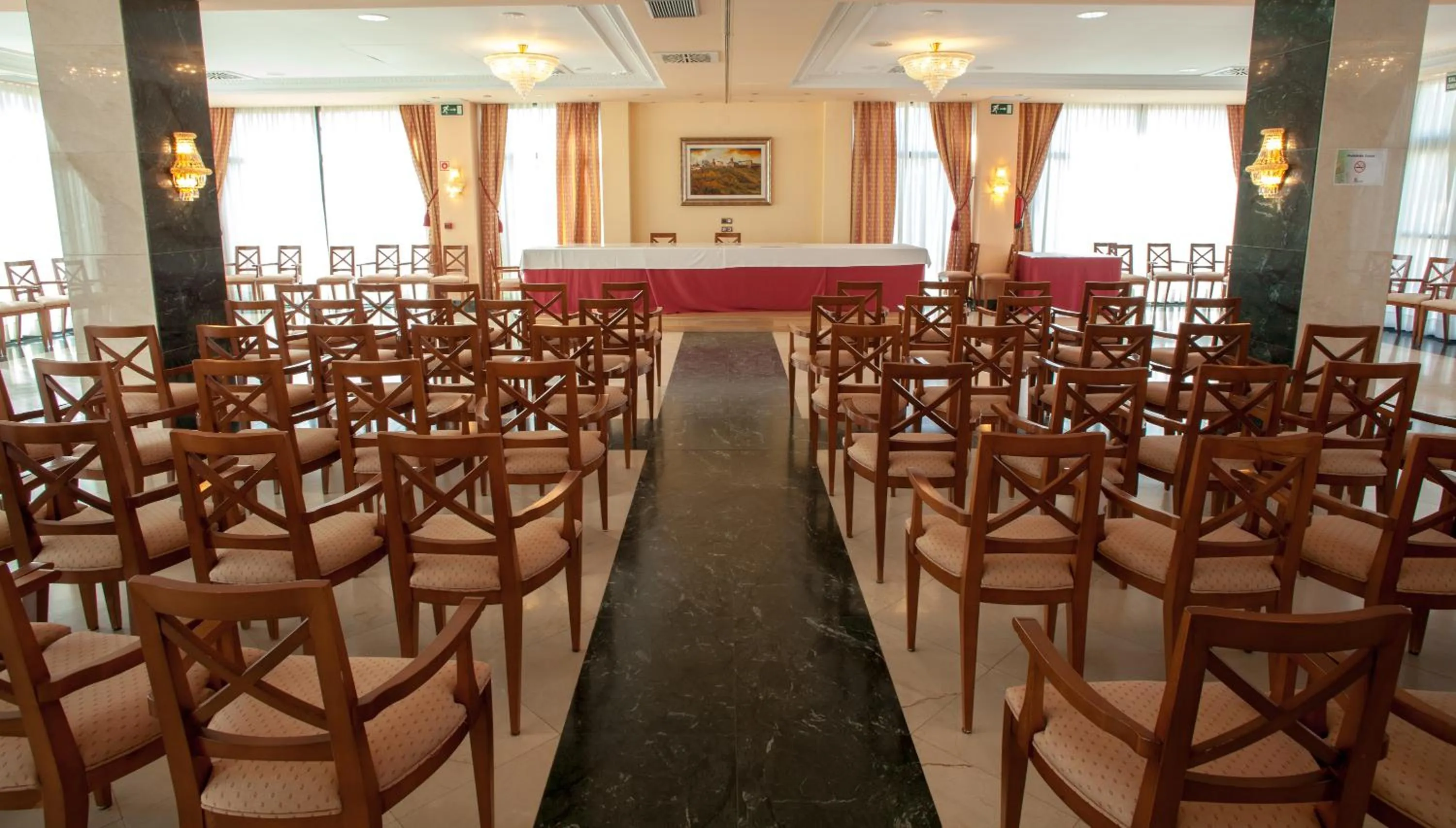 Banquet/Function facilities in Hotel Villa De Almazan