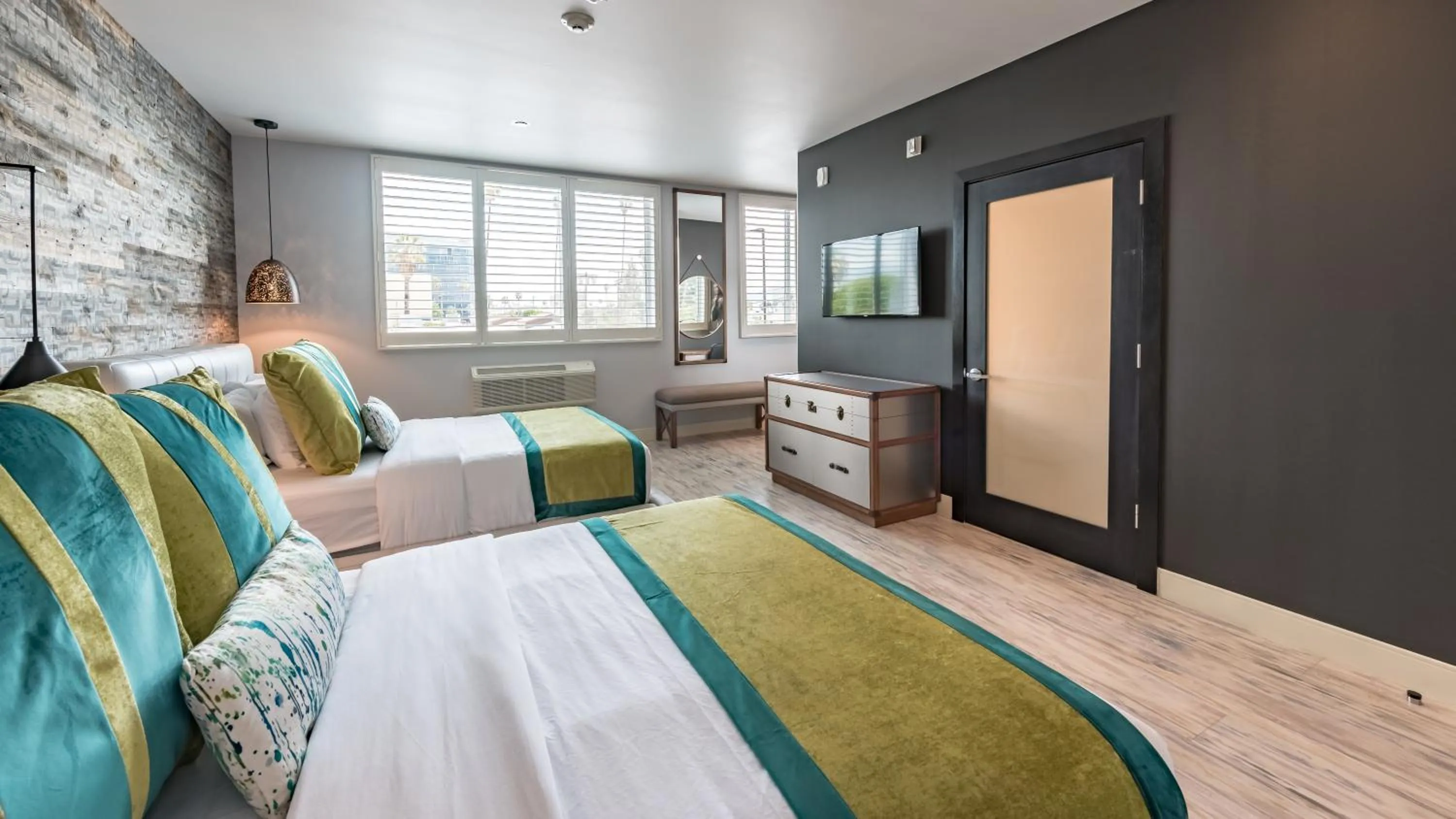 Bedroom, Bed in Lexen Hotel - North Hollywood Near Universal Studios