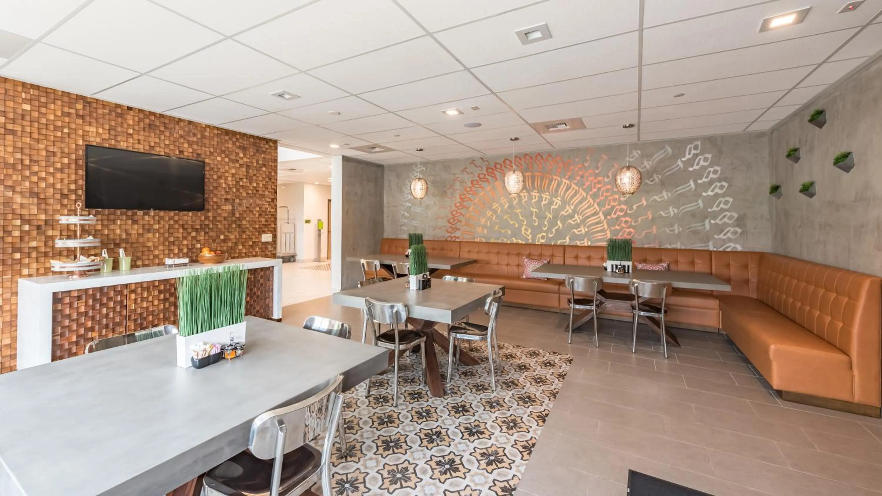 Continental breakfast in Lexen Hotel - North Hollywood Near Universal Studios