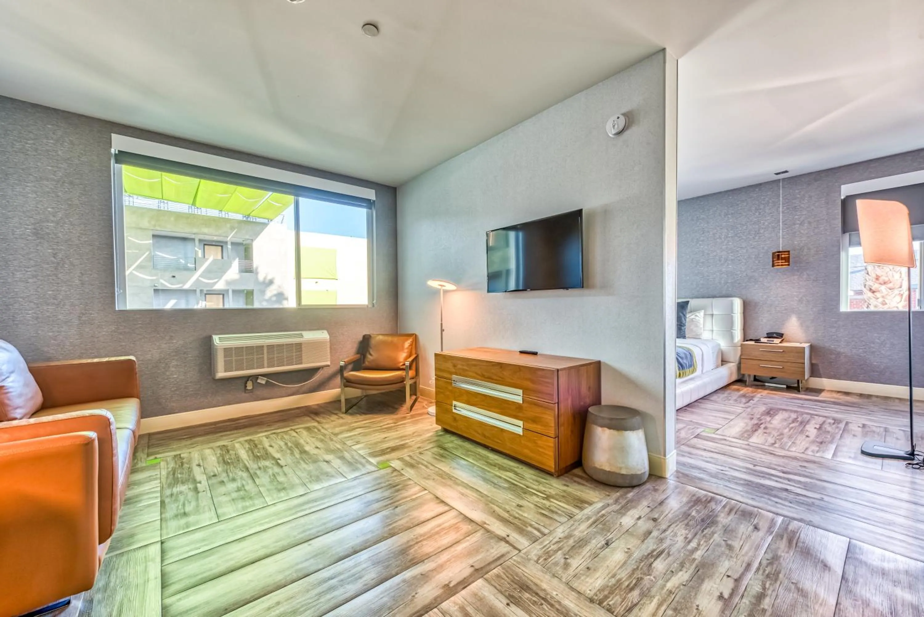 Seating area in Lexen Hotel - North Hollywood Near Universal Studios