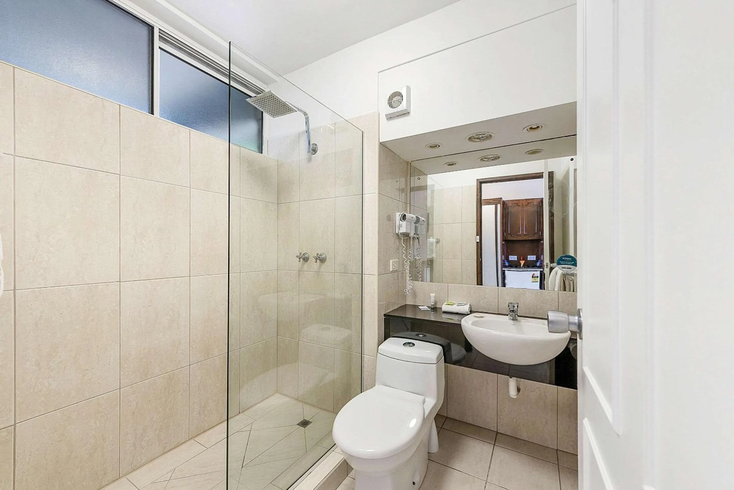 Bedroom in Quality Hotel Colonial Launceston