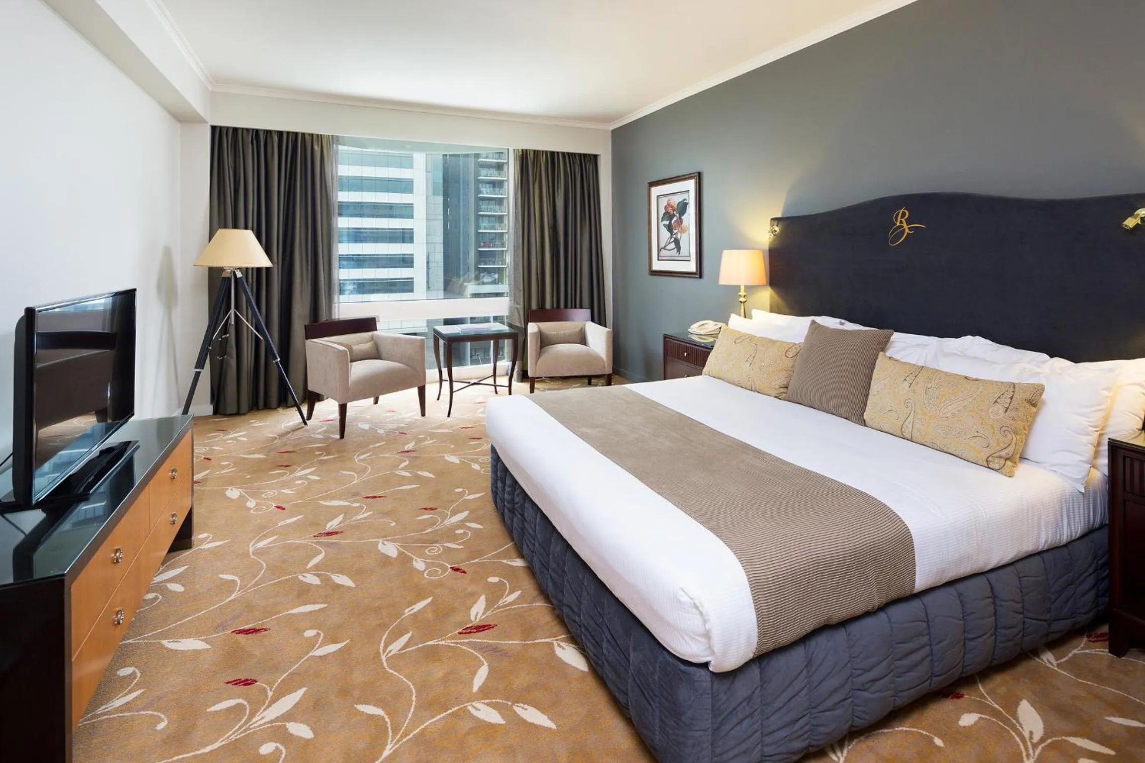 Bedroom, Bed in Royal On The Park