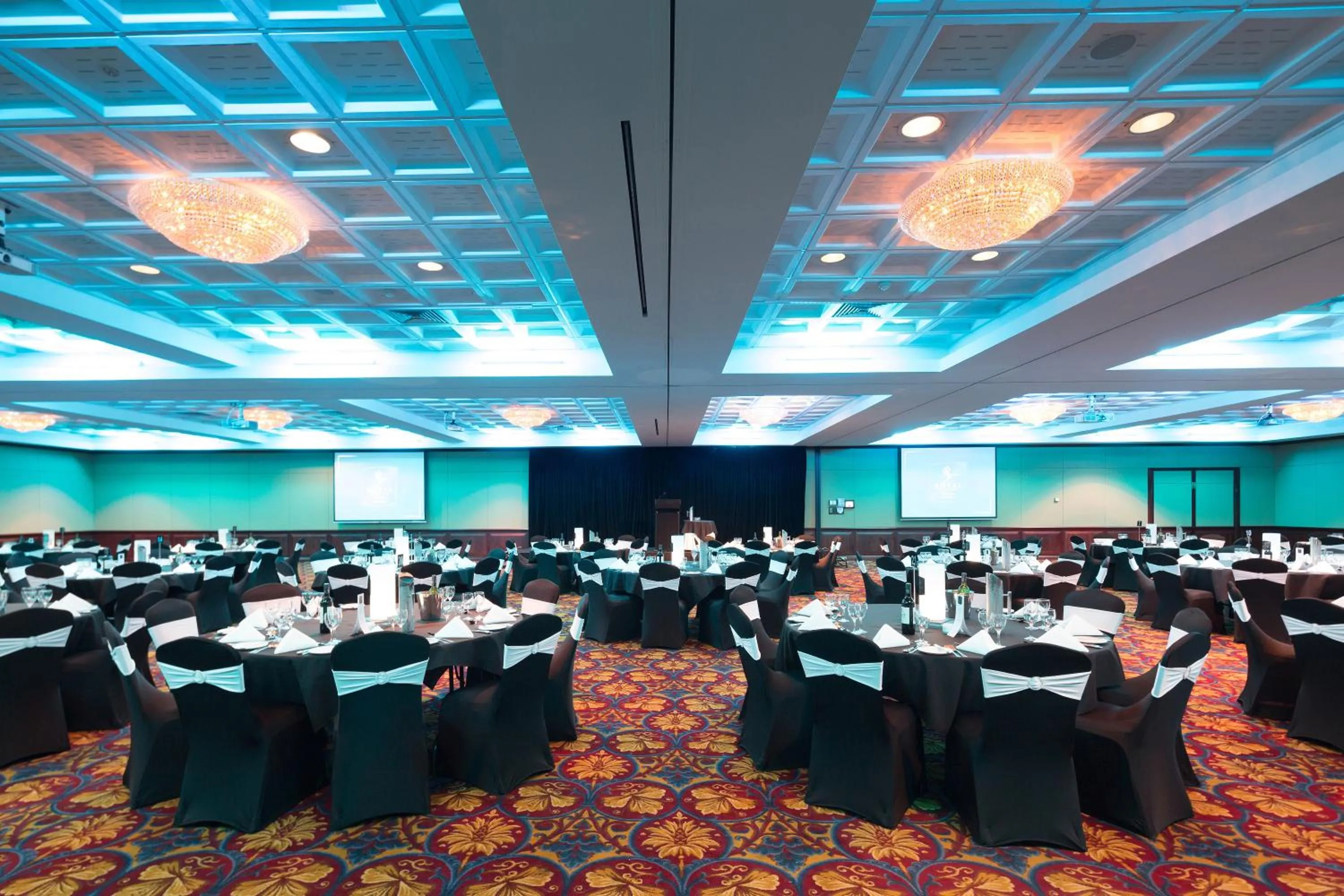 Banquet/Function facilities in Royal On The Park