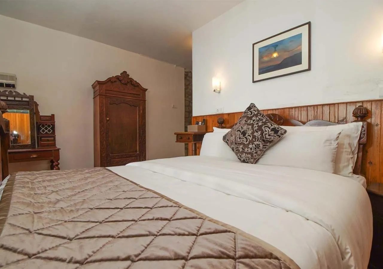 Cochrane Place Hotel