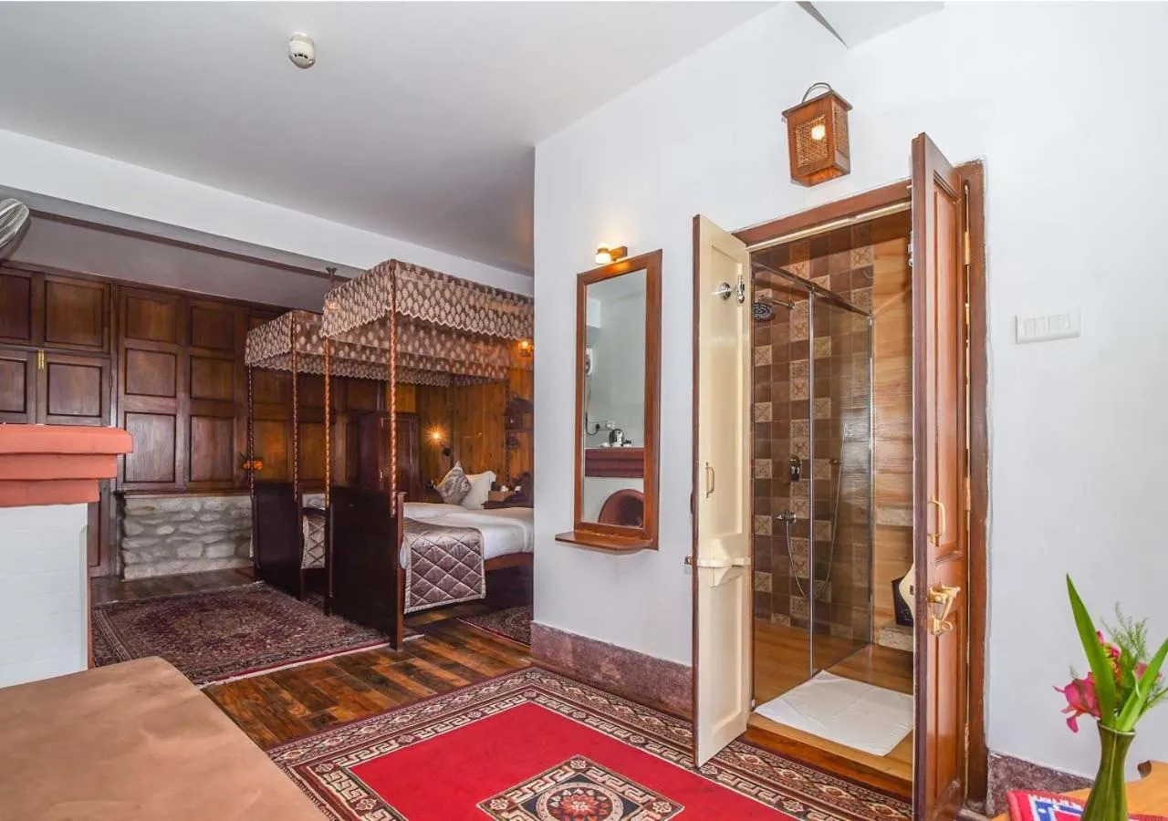 Cochrane Place Hotel