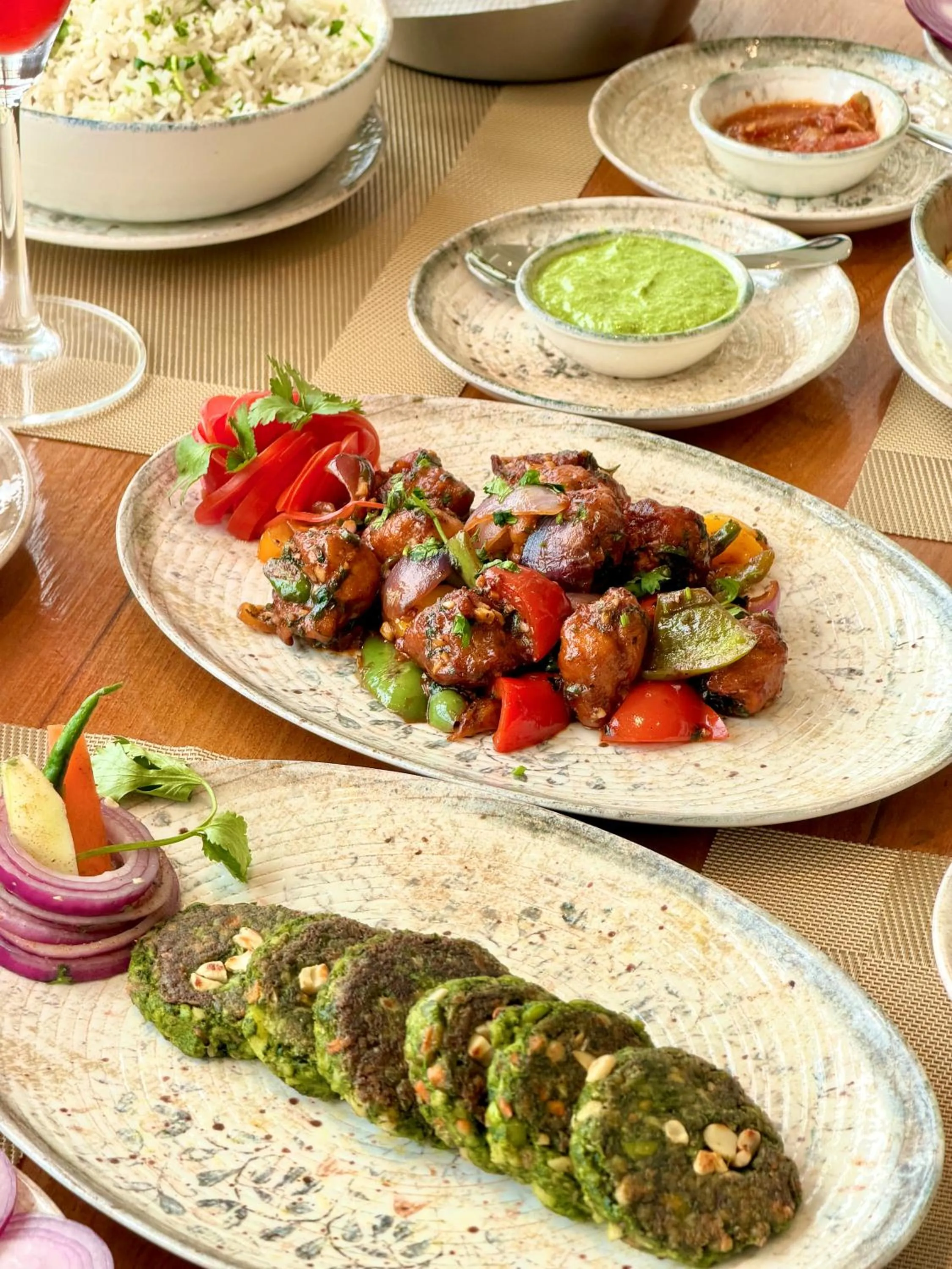 Food and drinks in Cochrane Place By Teesta Hotels