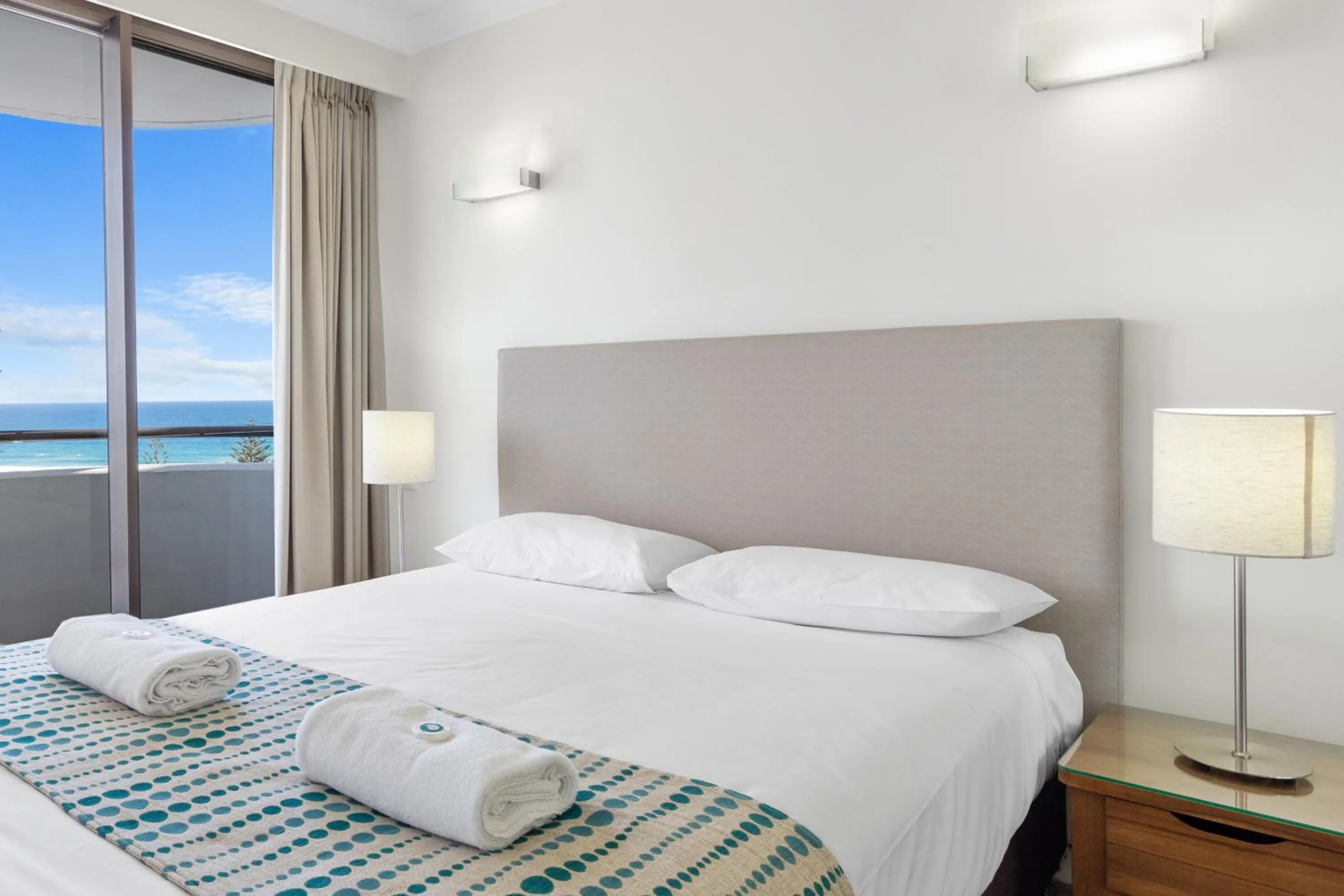 Bedroom, Bed in Pacific Resort Broadbeach