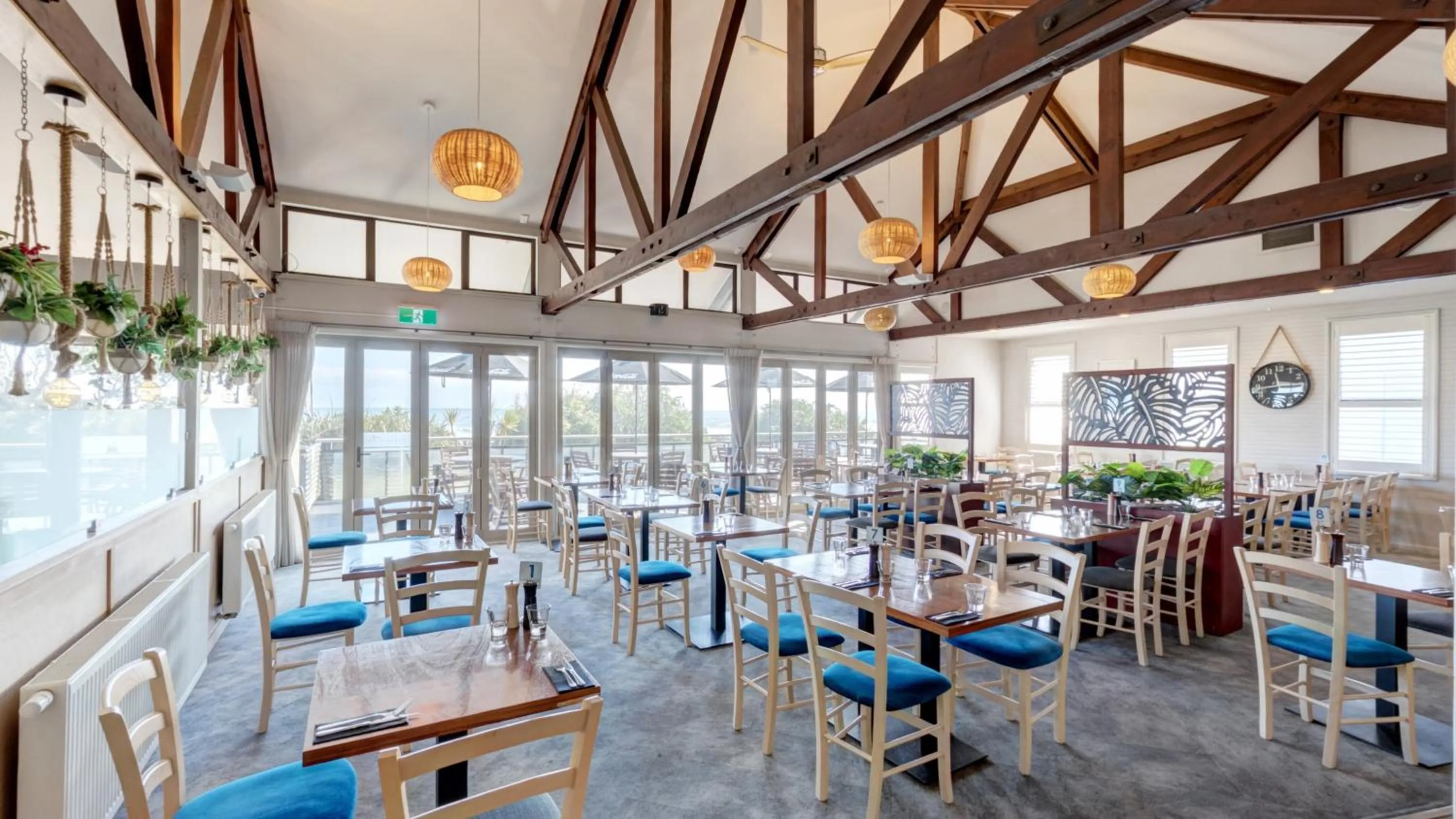 Restaurant/places to eat in Beachfront Hotel Hokitika