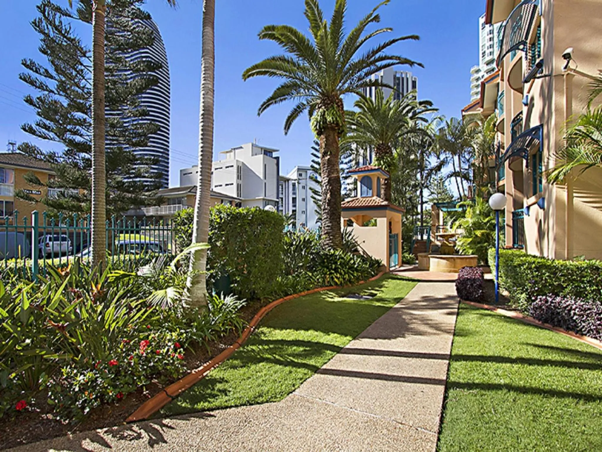 Garden in Aruba Surf Resort