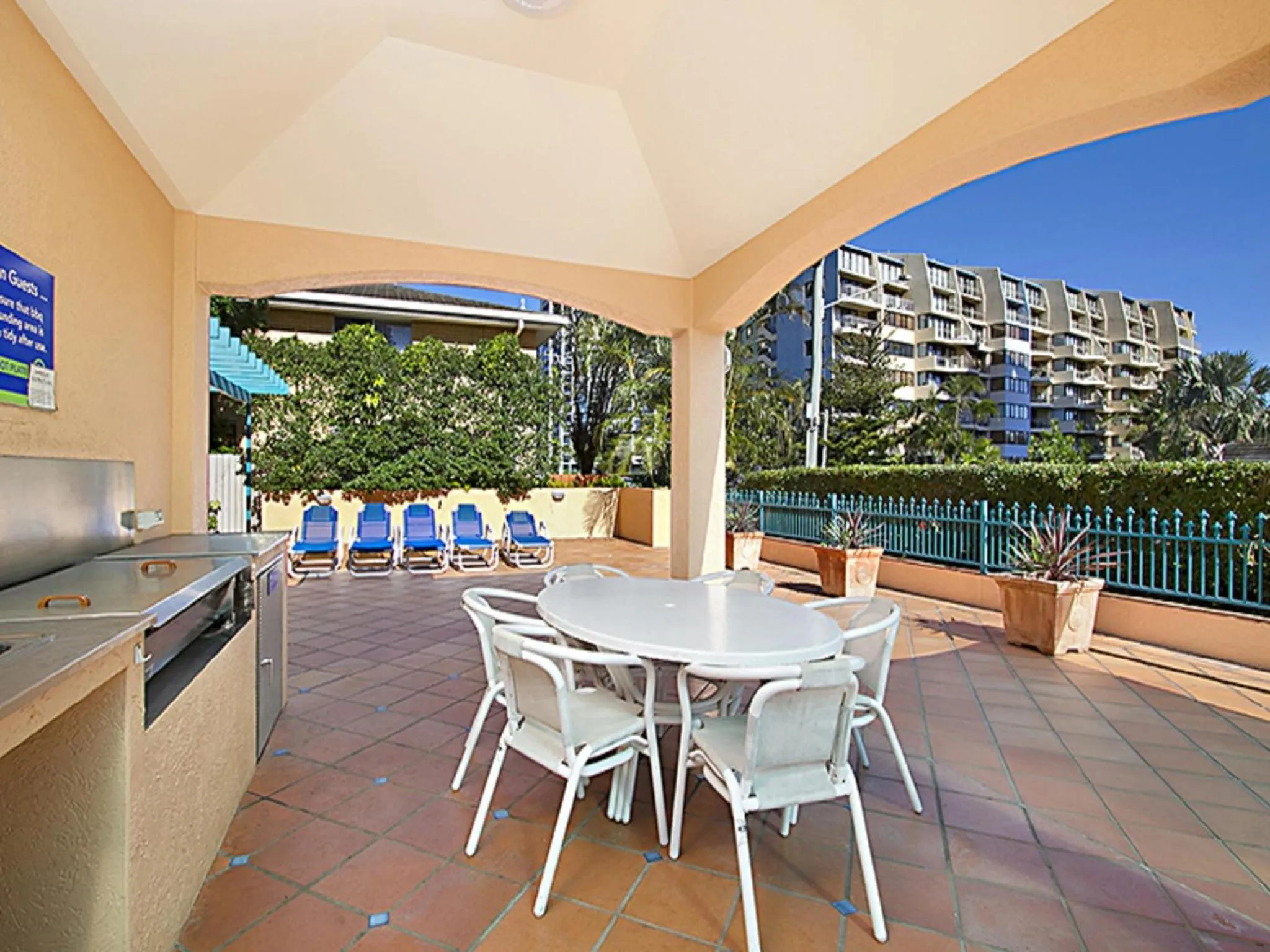 BBQ facilities in Aruba Surf Resort