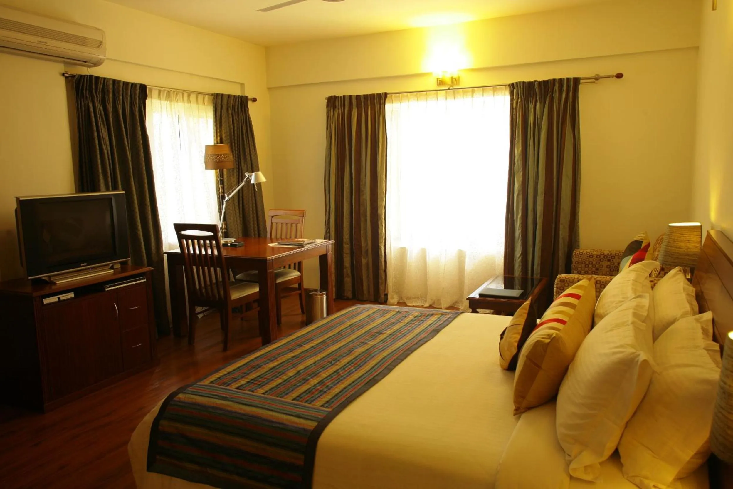 TV and multimedia, Bed in juSTa Off MG Road