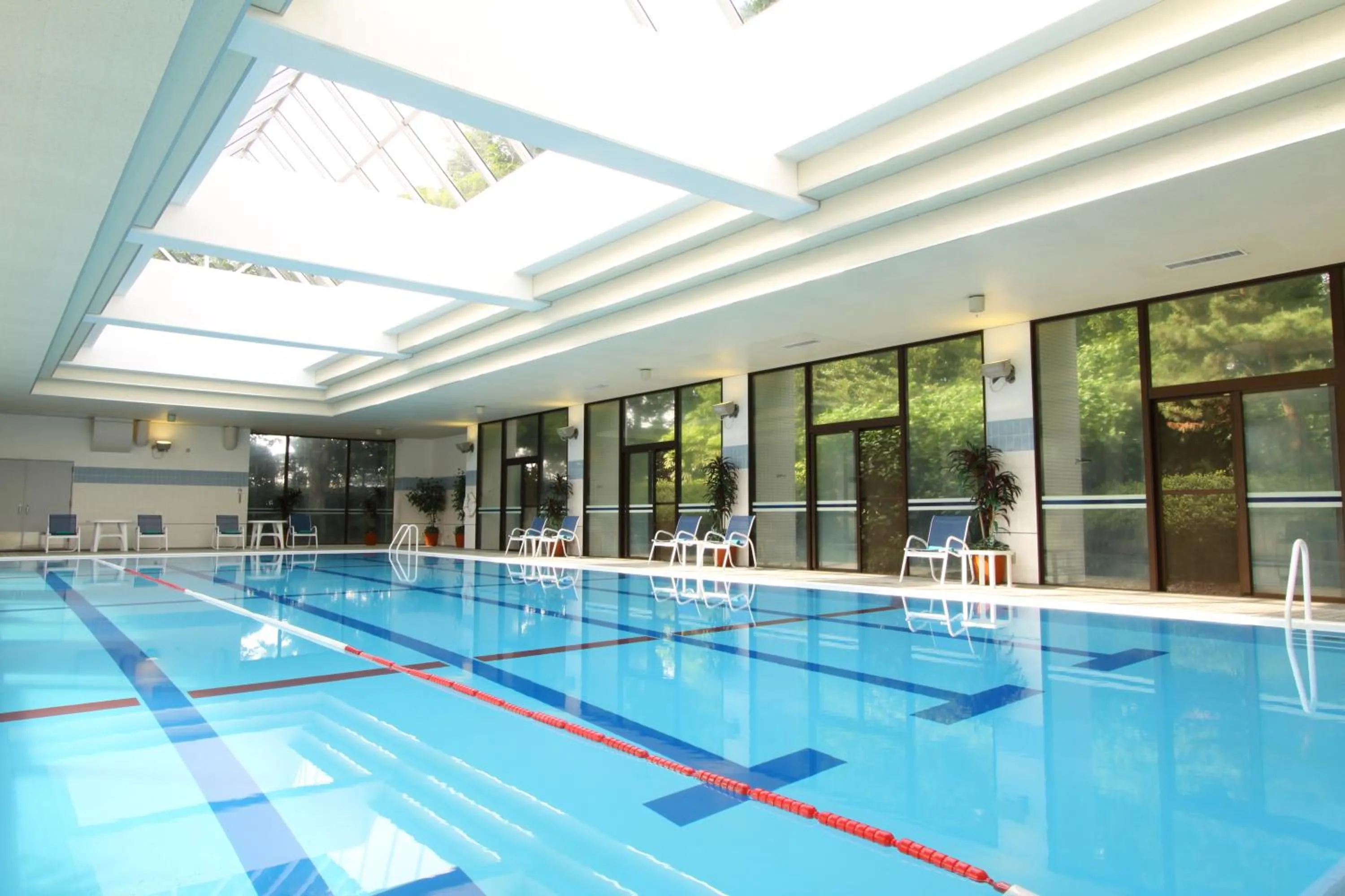 Swimming pool in International Resort Hotel Yurakujo