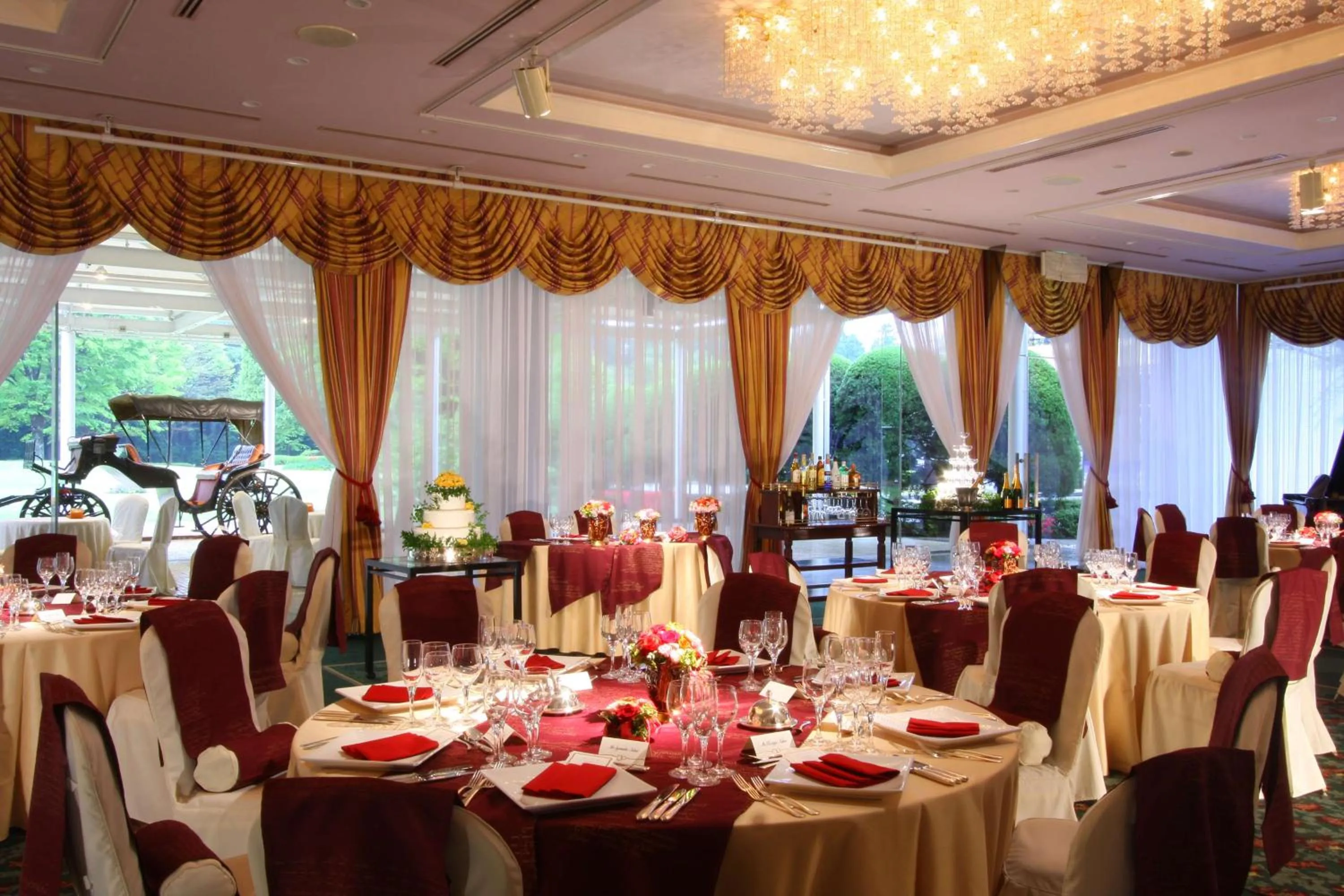 Banquet/Function facilities in International Resort Hotel Yurakujo
