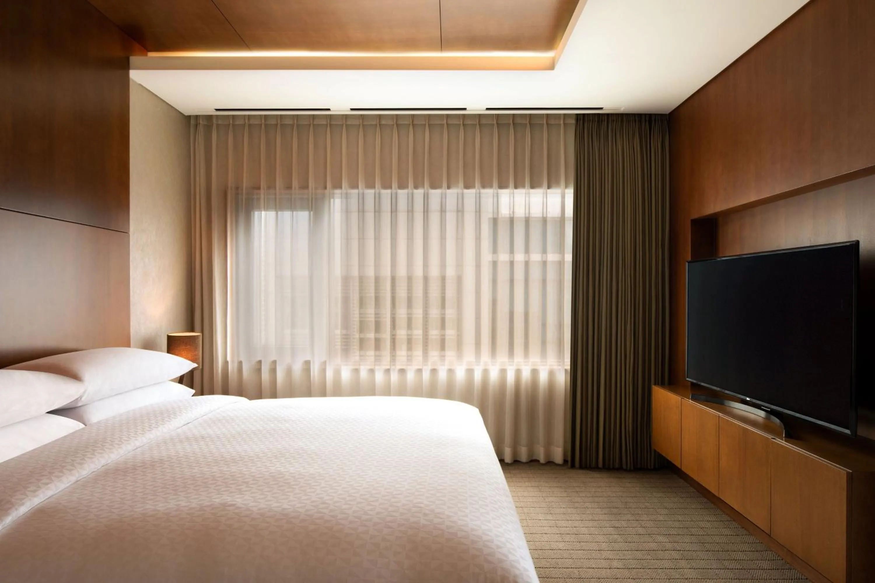 Photo of the whole room, Bed in Four Points by Sheraton Seoul, Guro