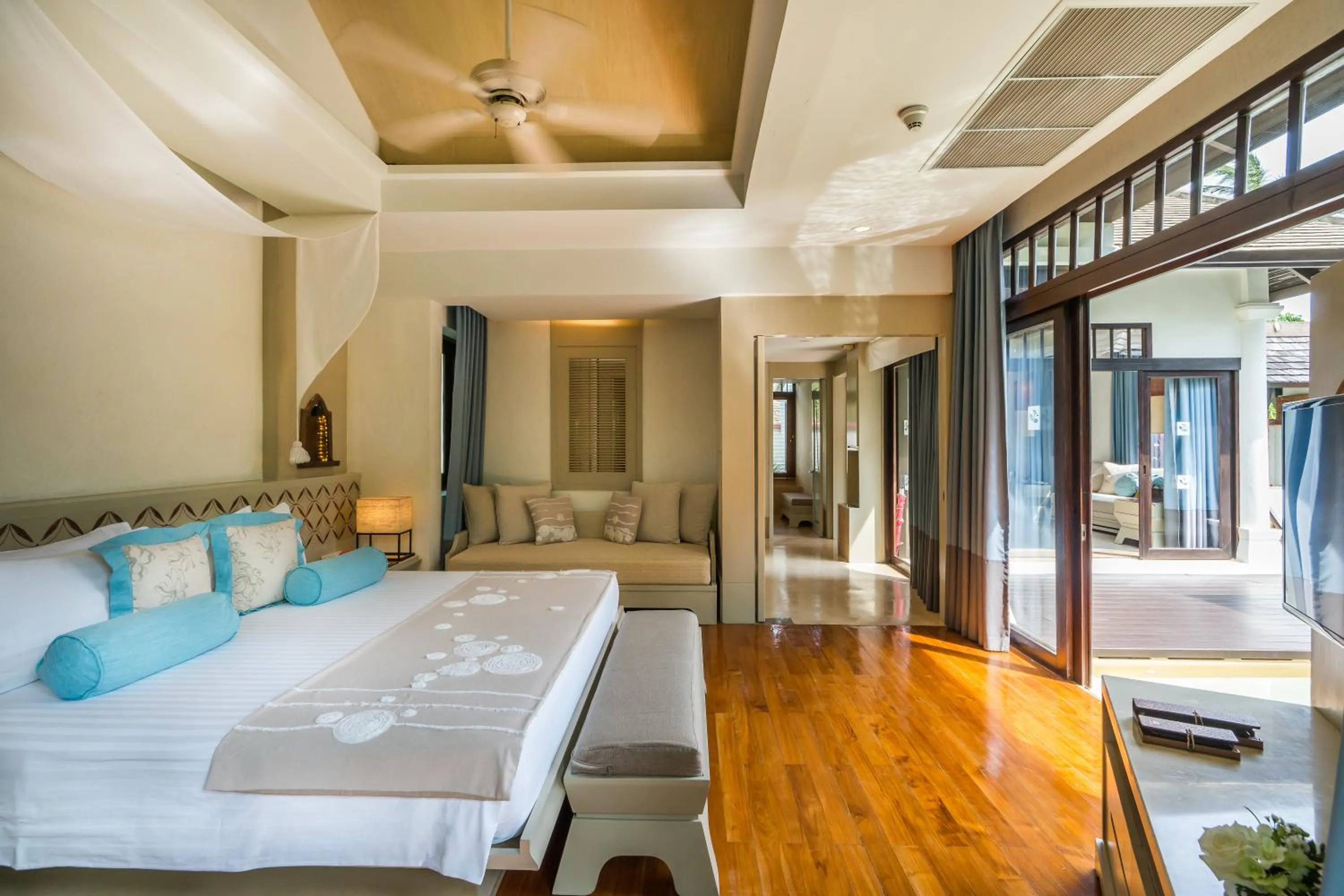 Bedroom, Bed in Melati Beach Resort & Spa