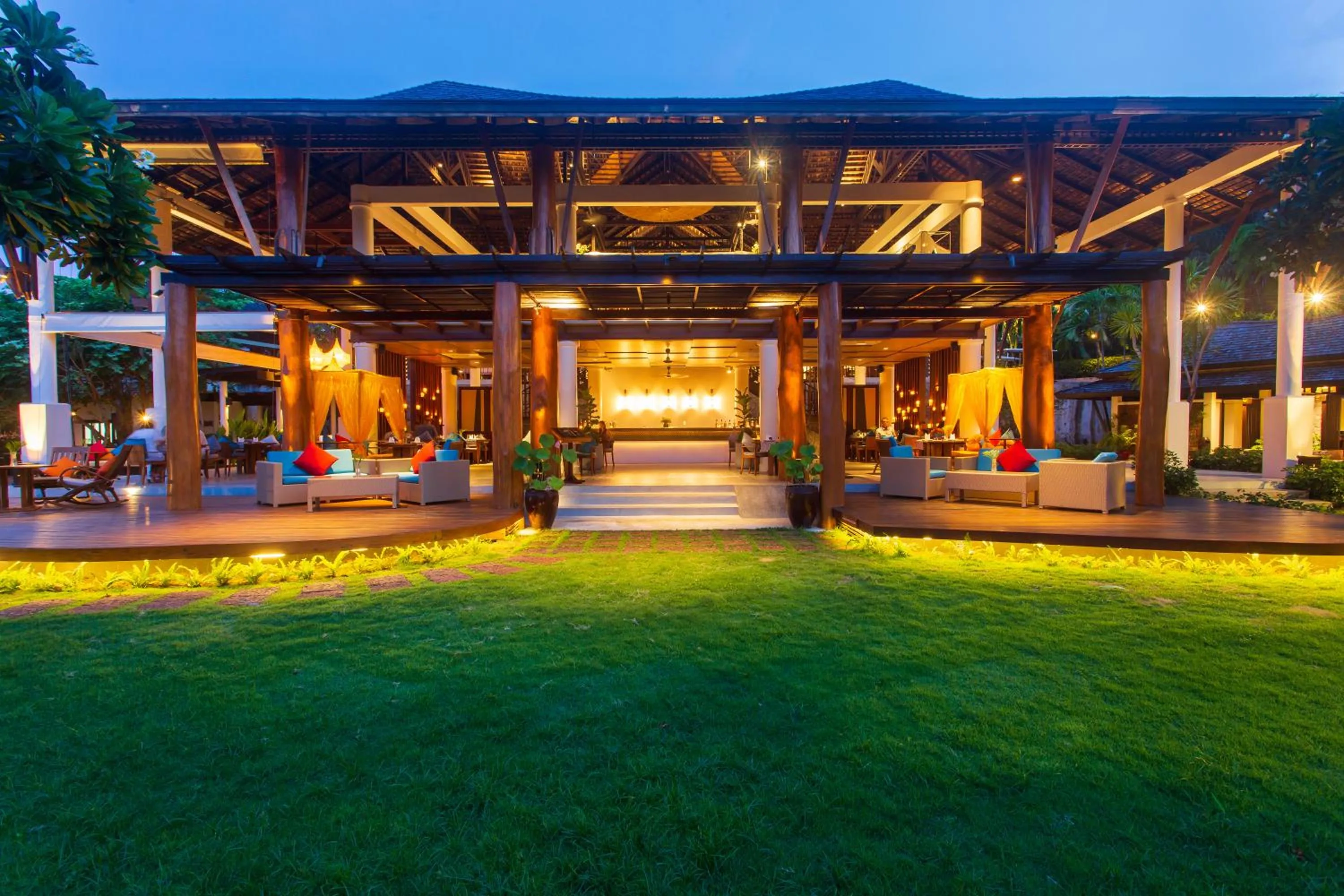 Restaurant/places to eat in Melati Beach Resort & Spa