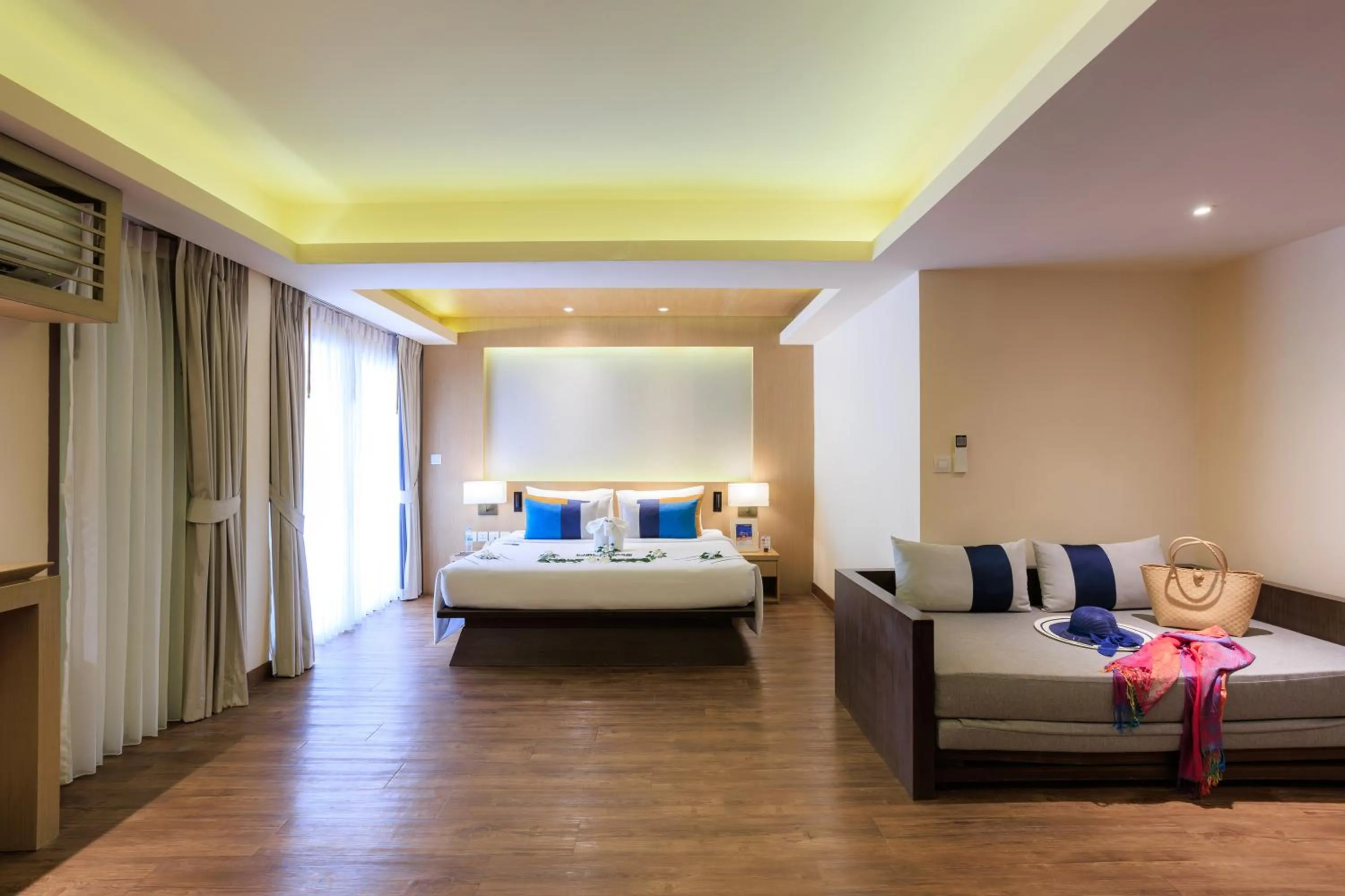 Bedroom, Bed in Chaweng Regent Beach Resort