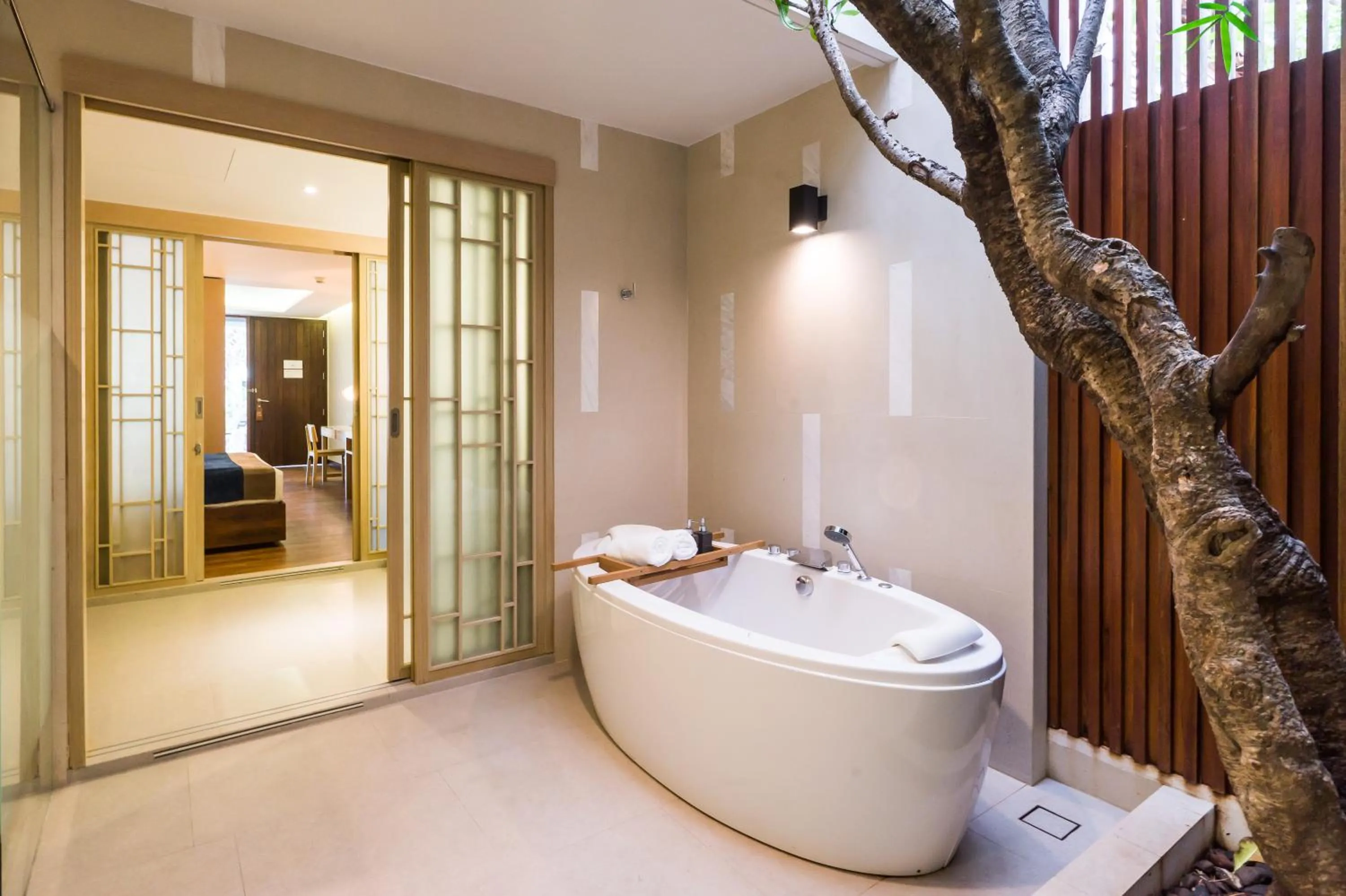 Bathroom in Chaweng Regent Beach Resort