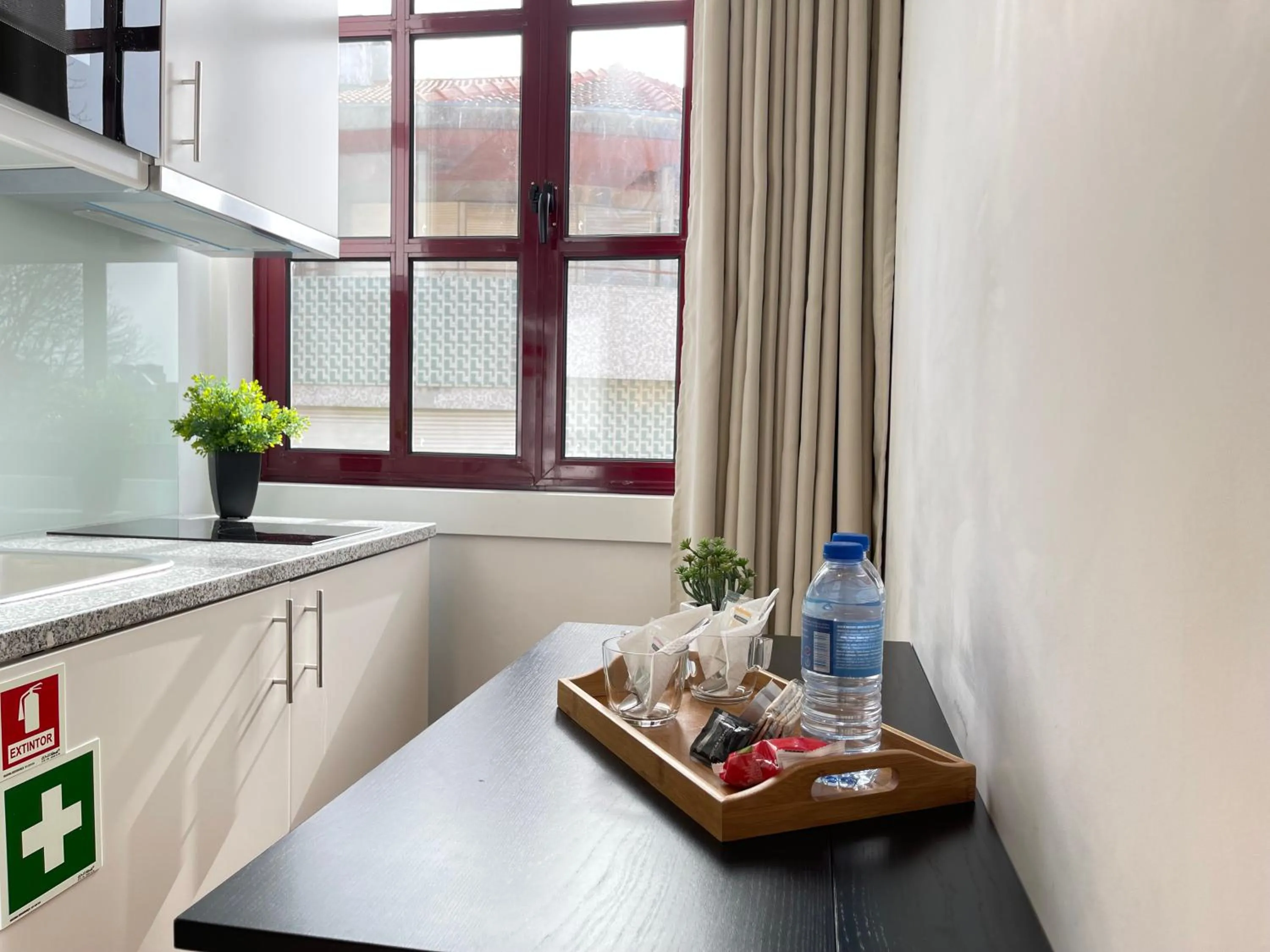 Kitchen or kitchenette in MyStay Porto Centro