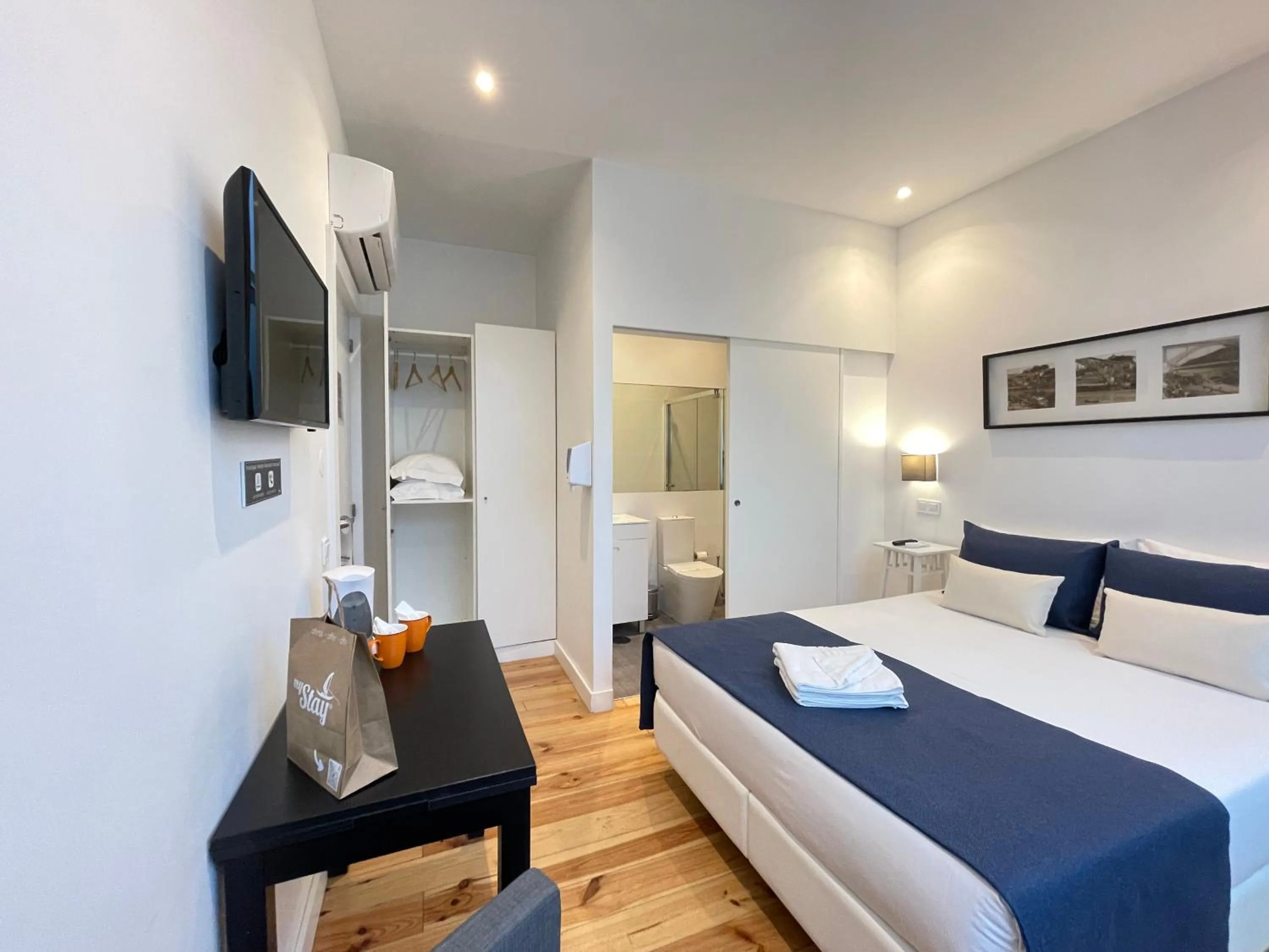 Bed in MyStay Porto Centro