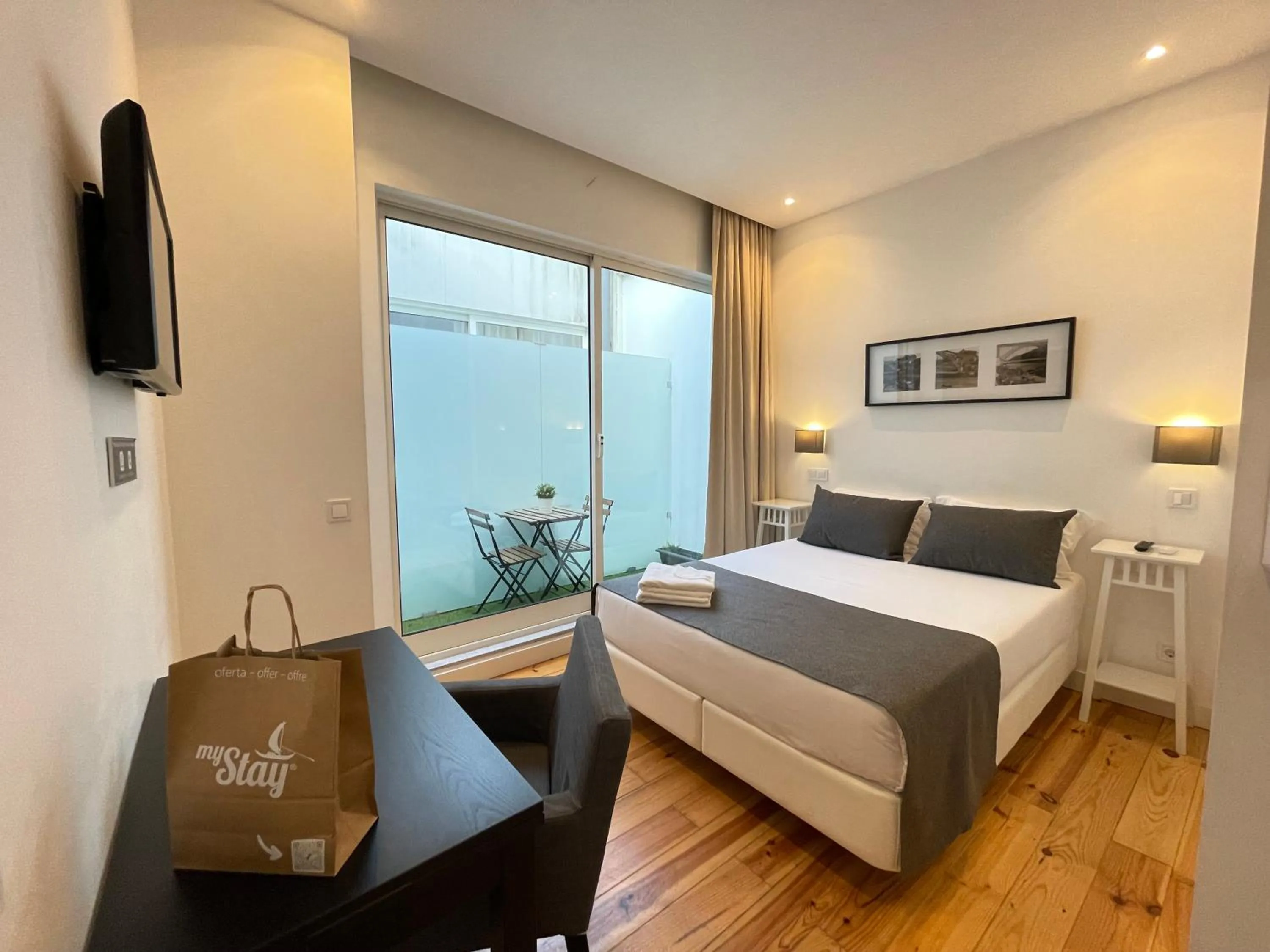 Bed in MyStay Porto Centro