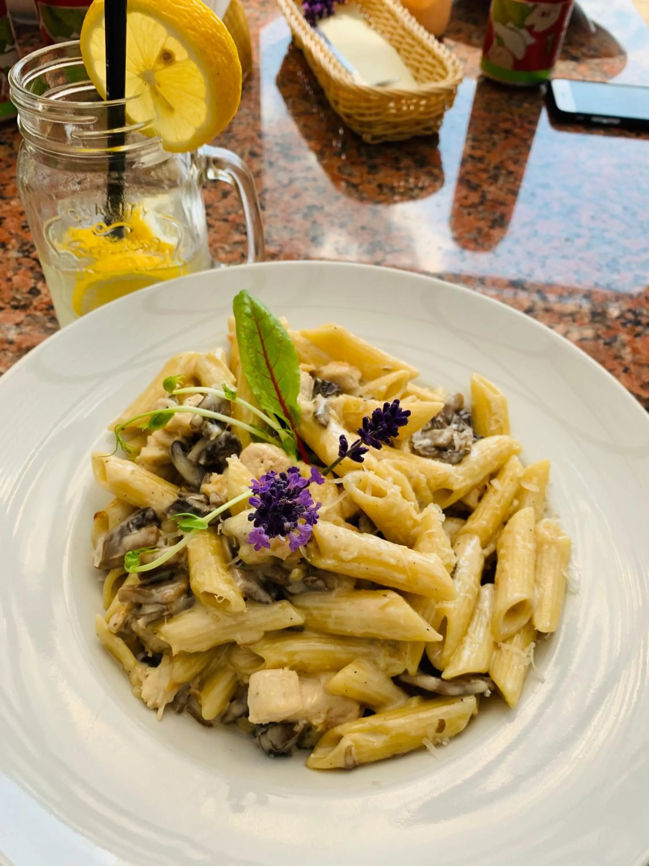 Food and drinks in Neptun