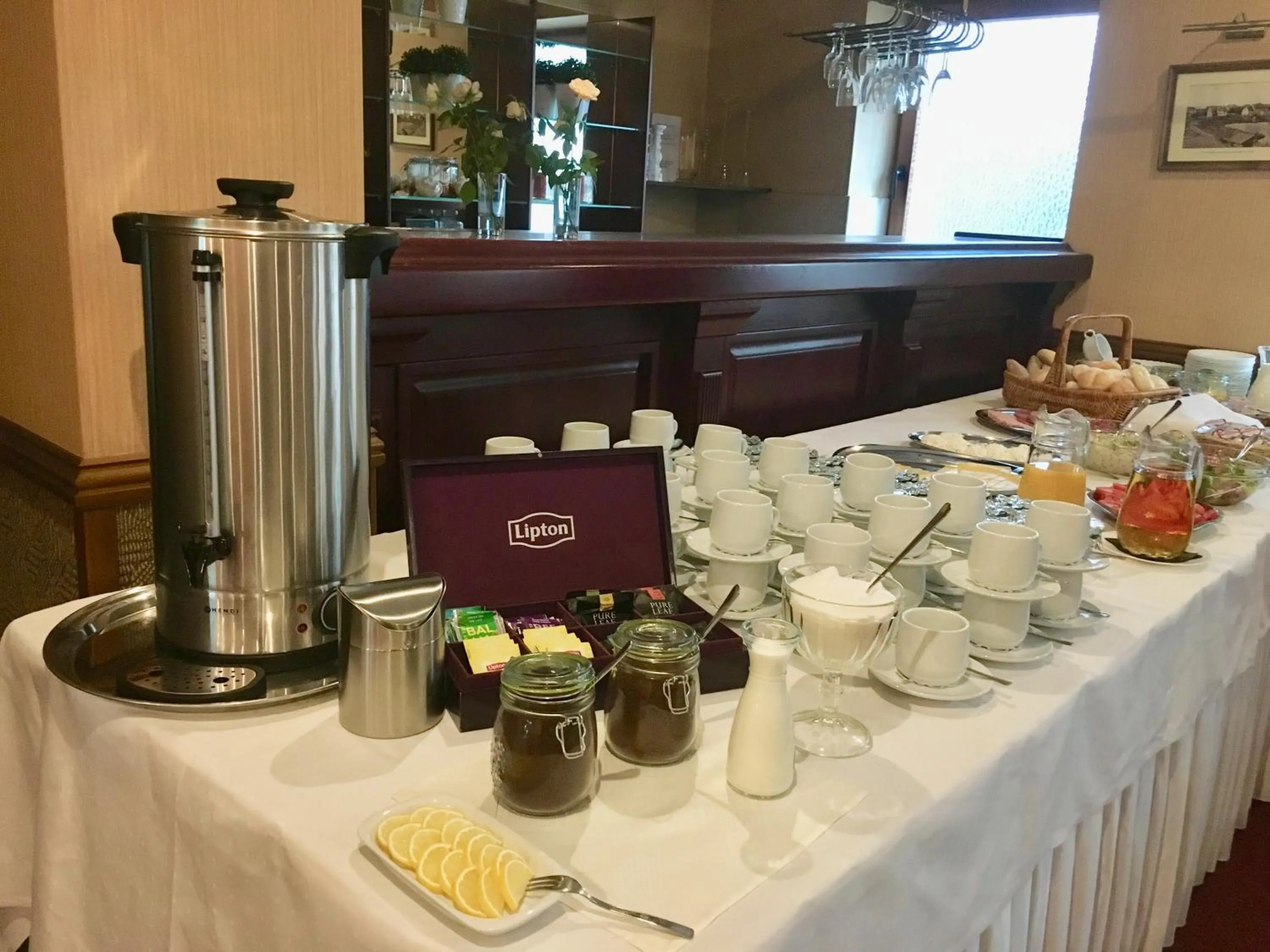 Continental breakfast in Neptun
