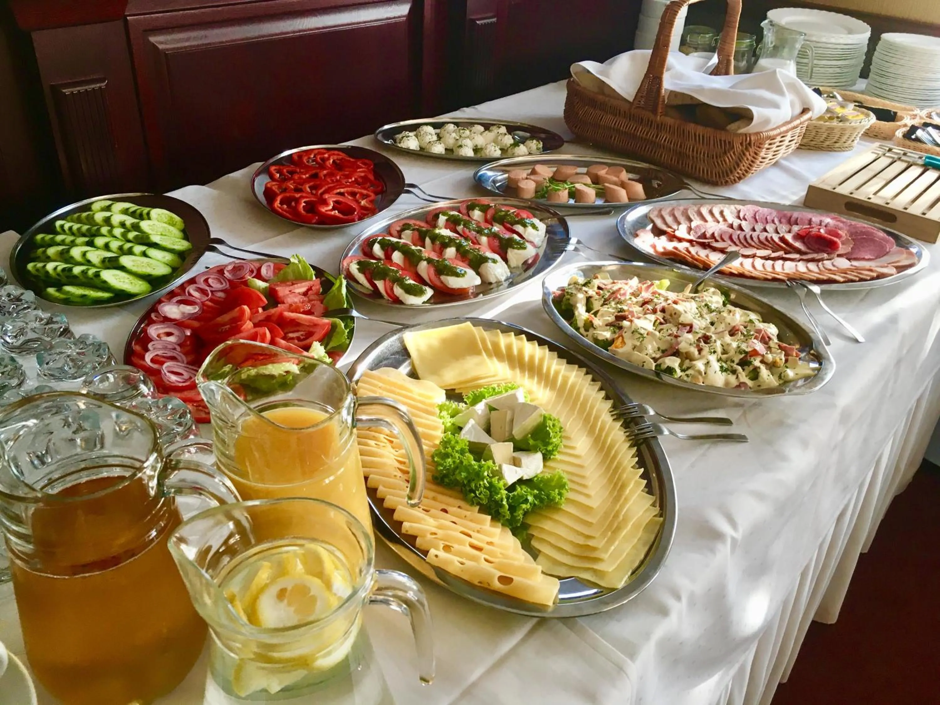 Continental breakfast in Neptun