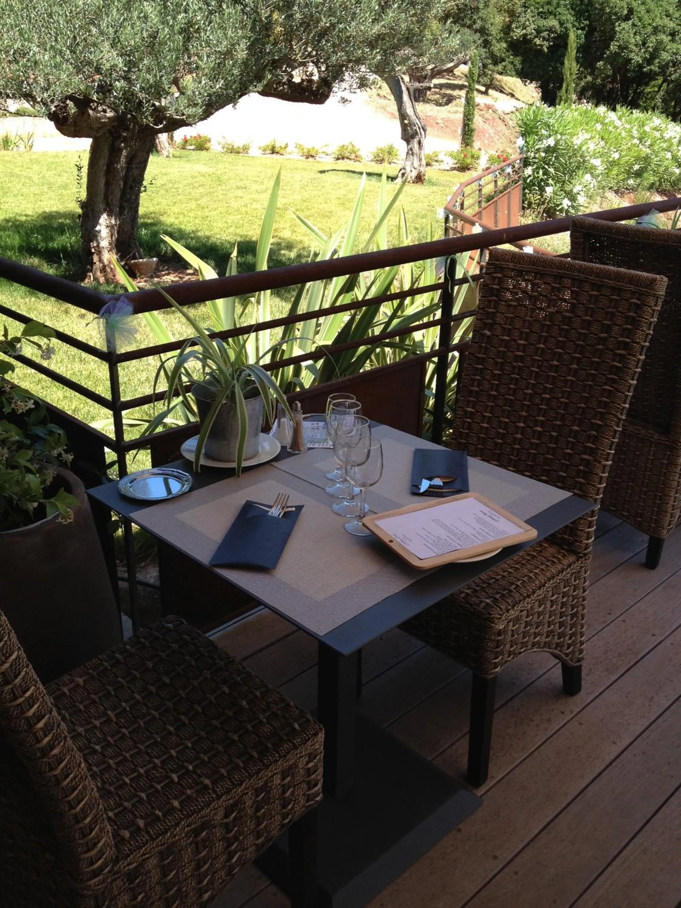 Restaurant/places to eat in l'Hotellerie Kouros