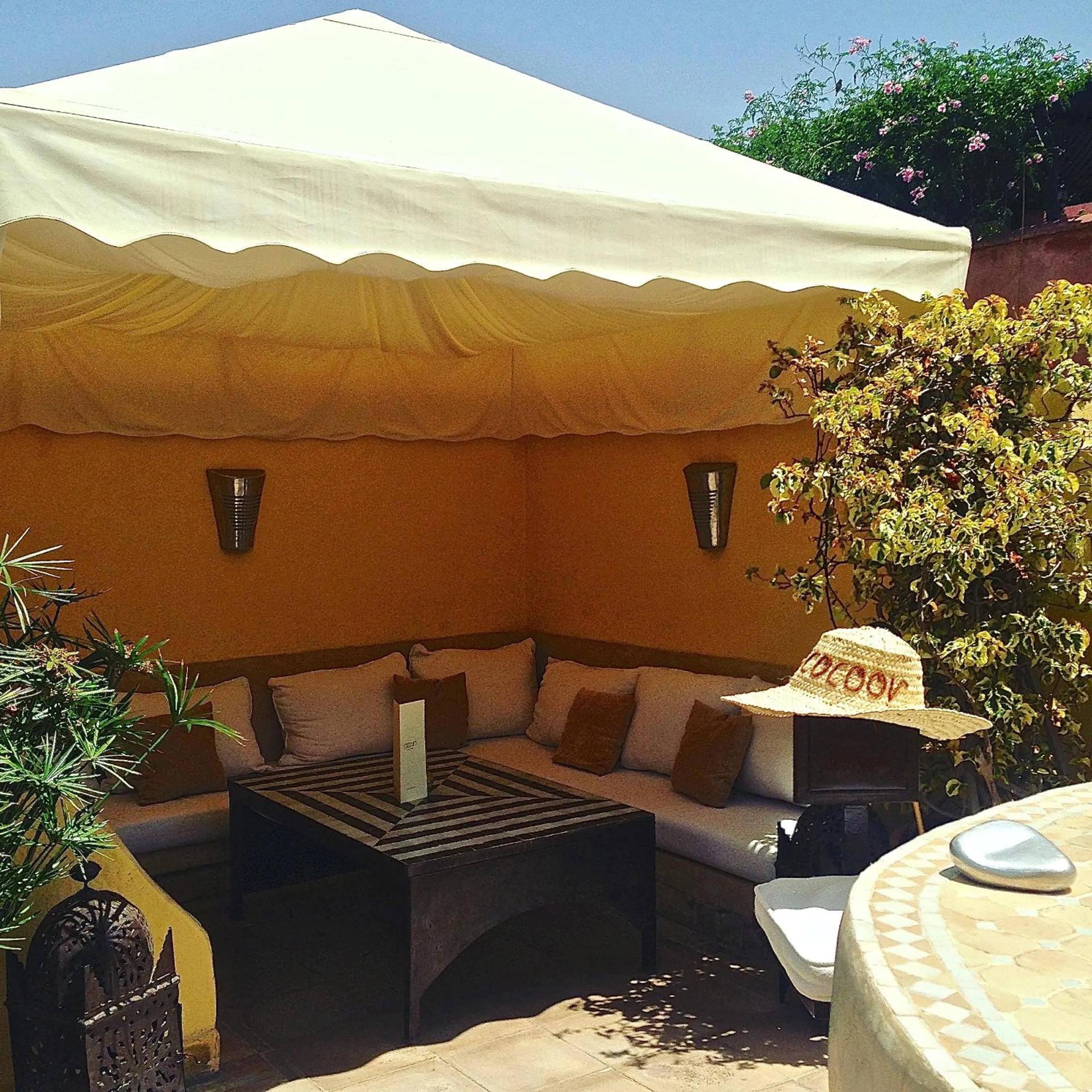 Lounge or bar in Riad Cocoon