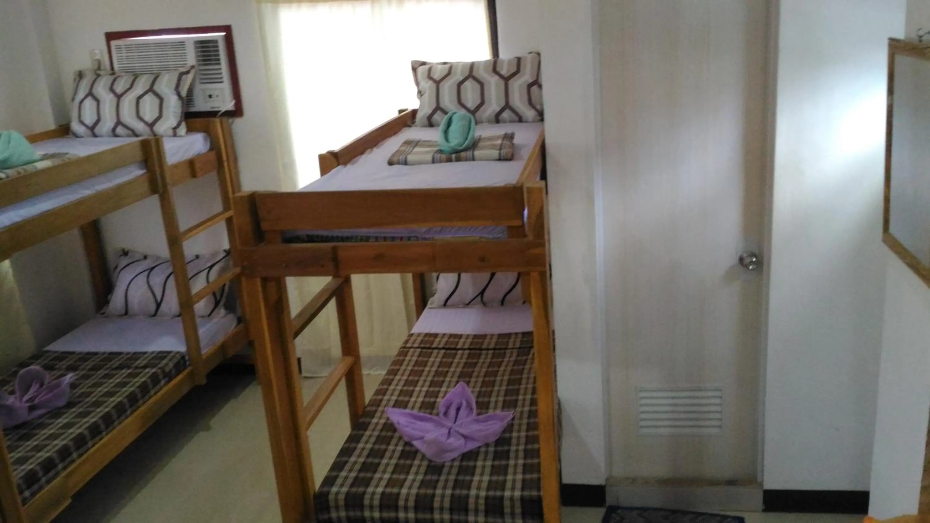 bunk bed, Bed in Sealor Pension House